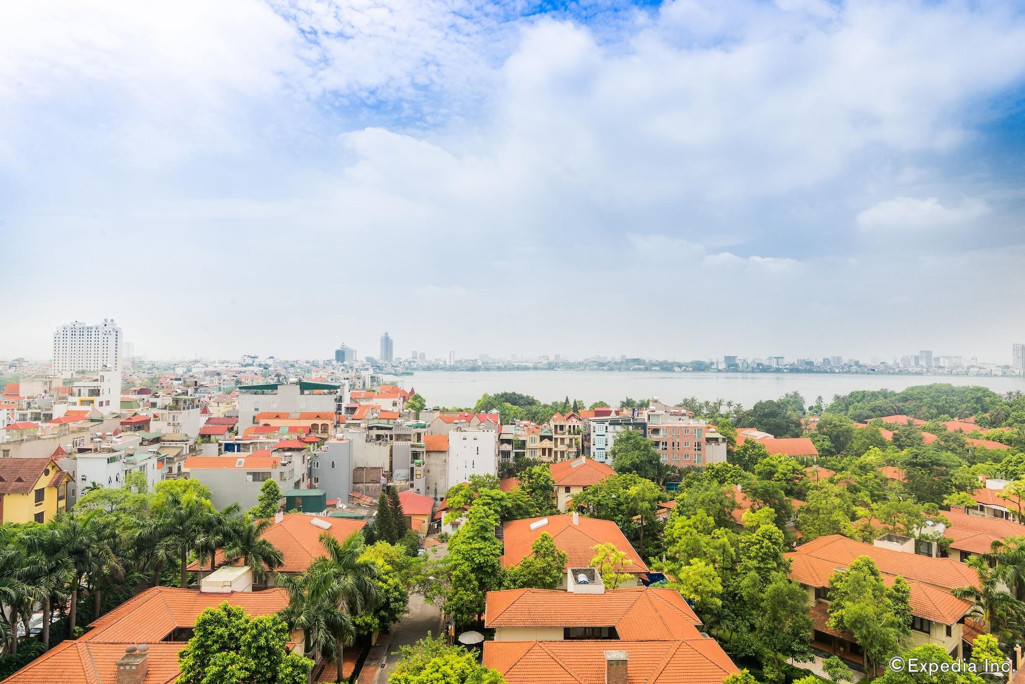 Elegant Hồ Tây Khách sạn 5*