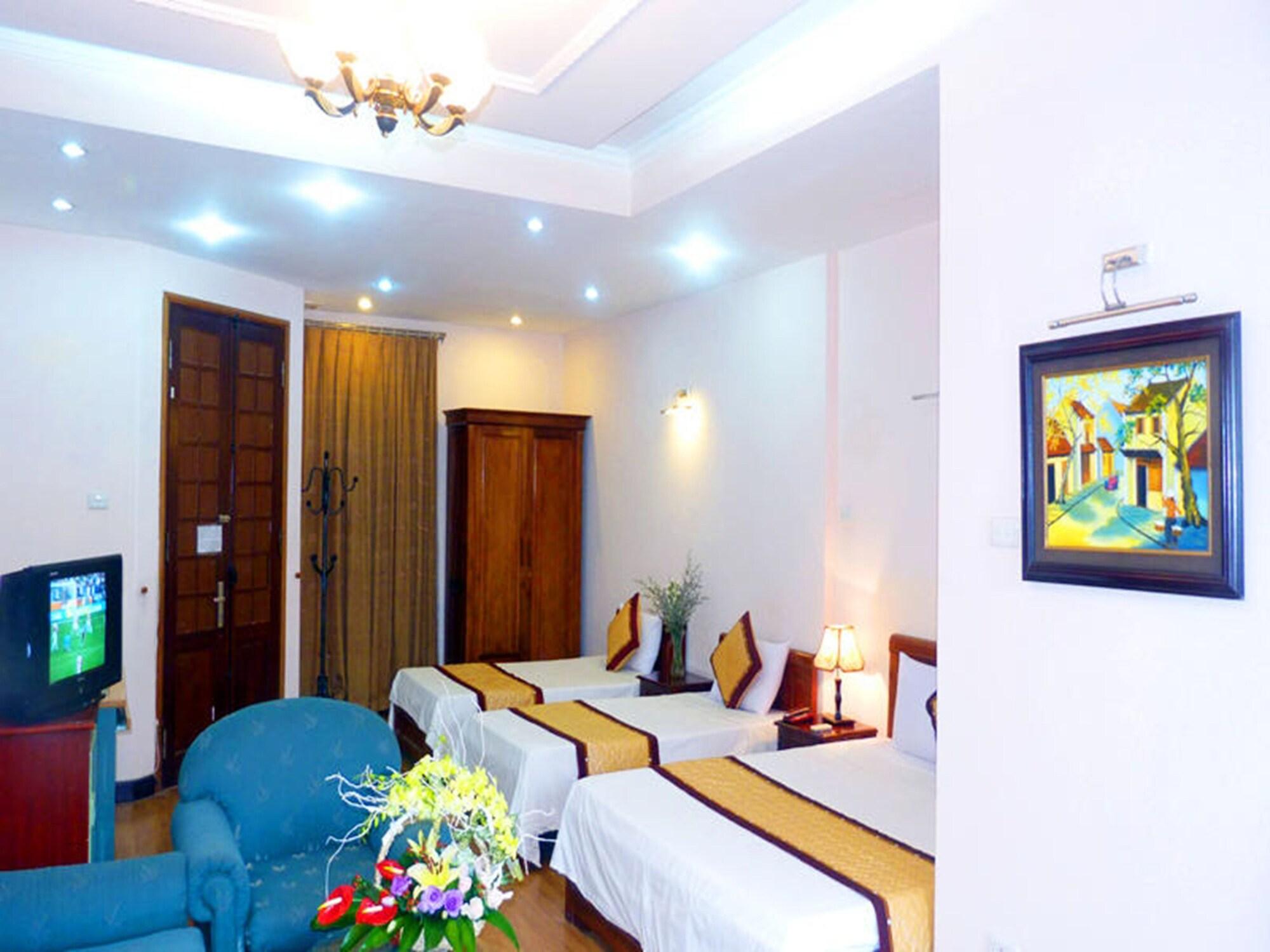 Camellia Hotel *