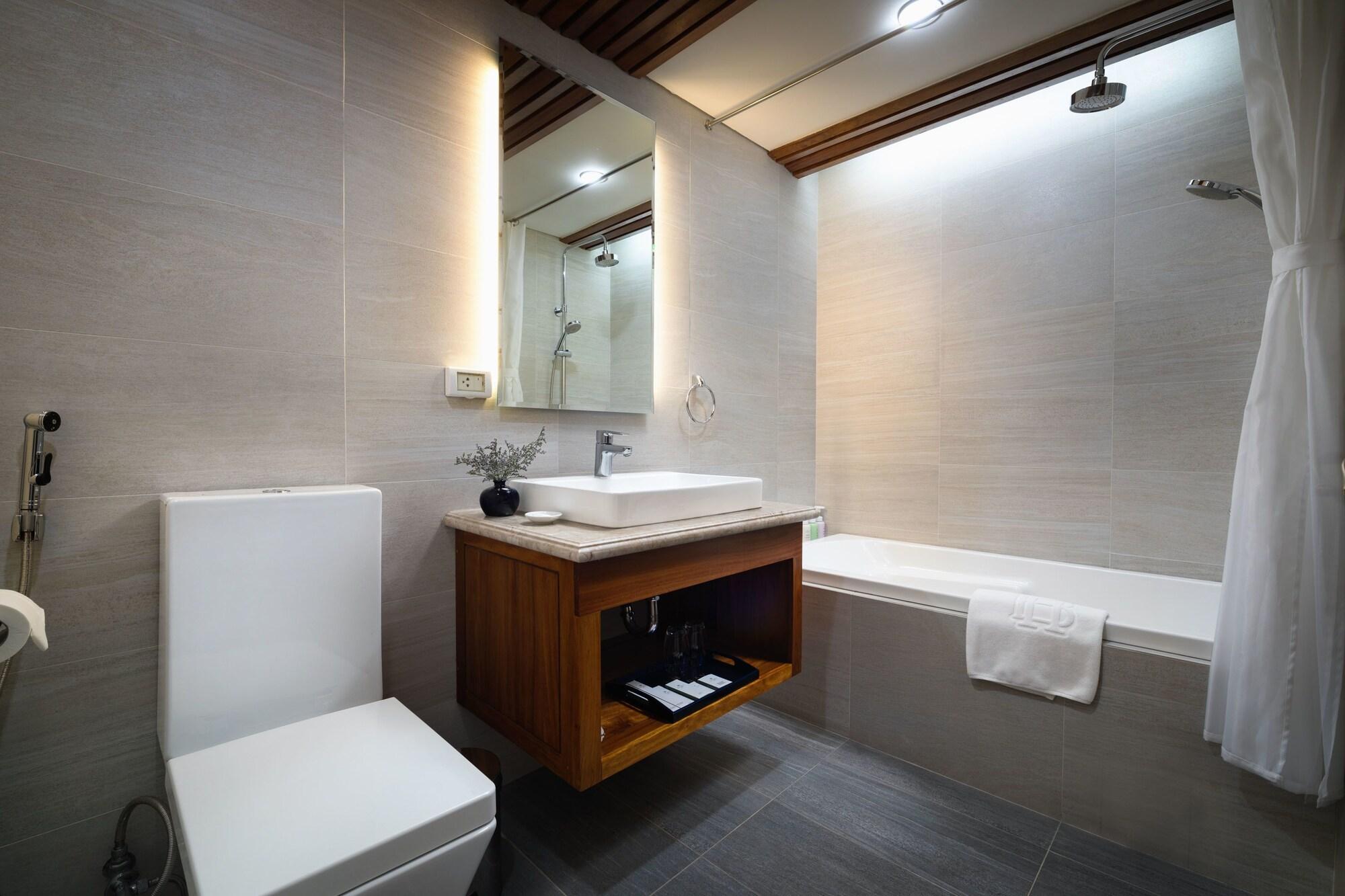 Bay & Restaurant Hotel Hanoi