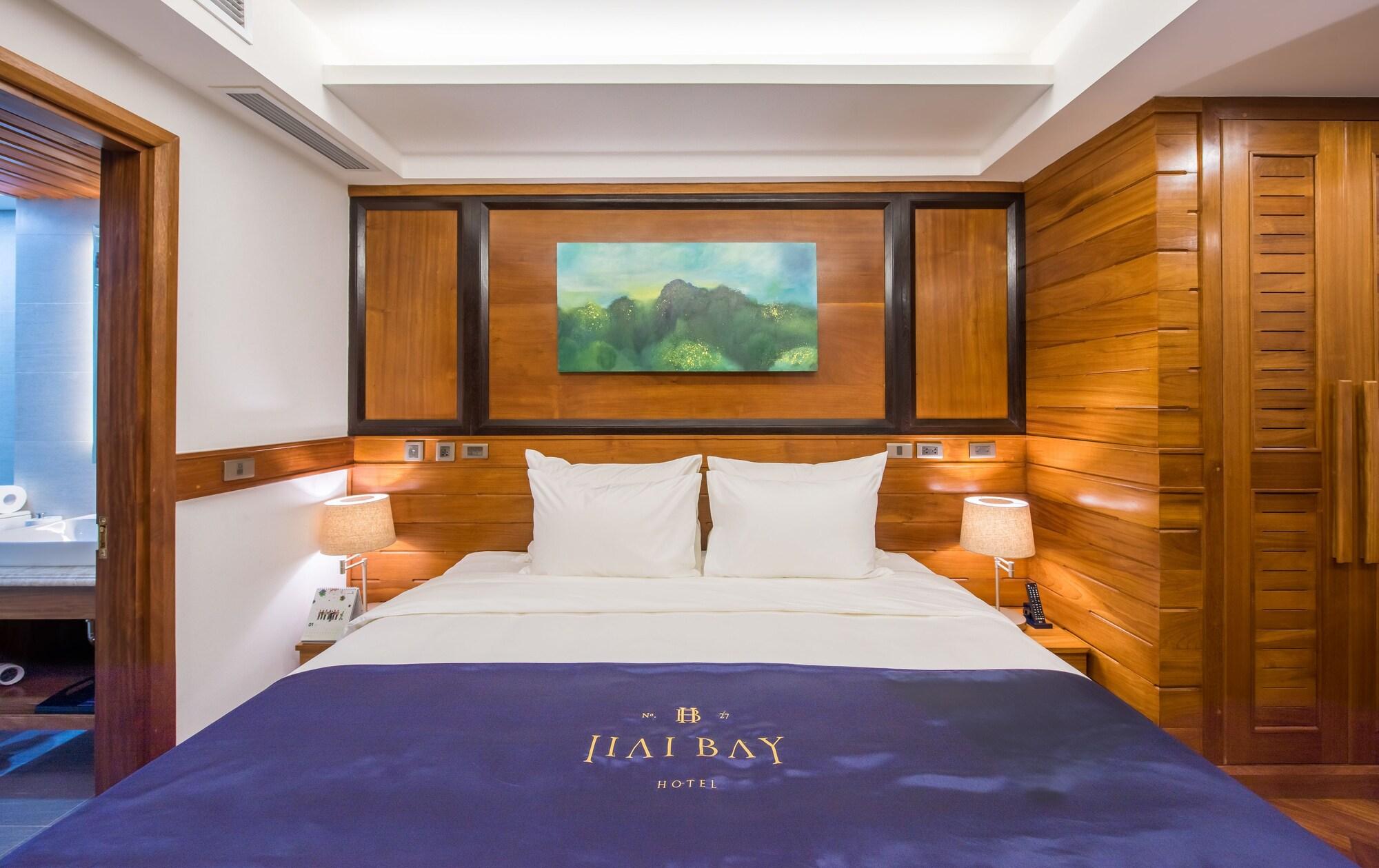 Bay & Restaurant 4* Hanoi