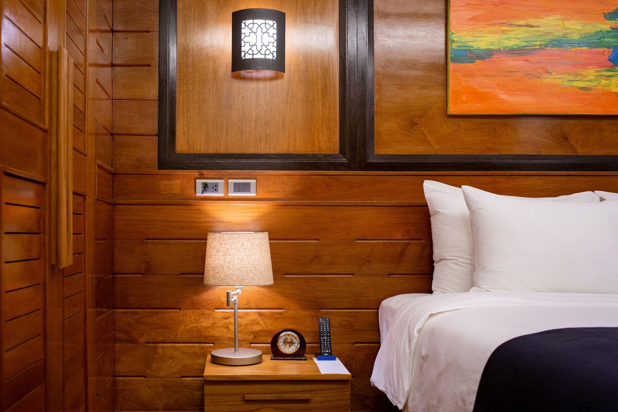 Bay & Restaurant Hotel