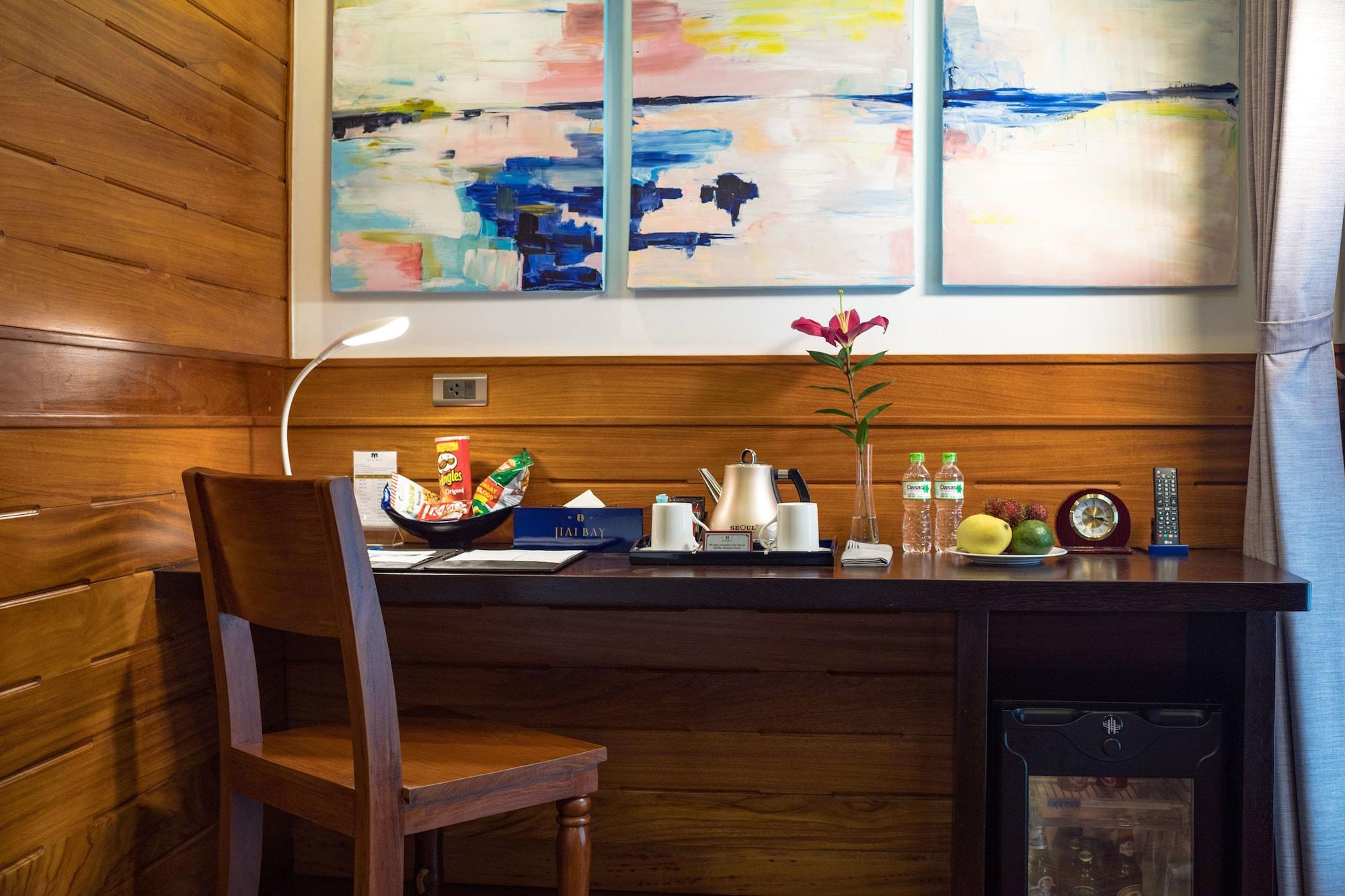 Hotel Bay & Restaurant Hanoi