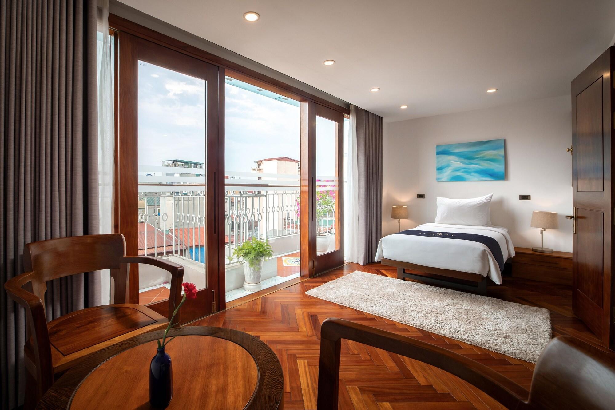 Bay & Restaurant Hotel 4*