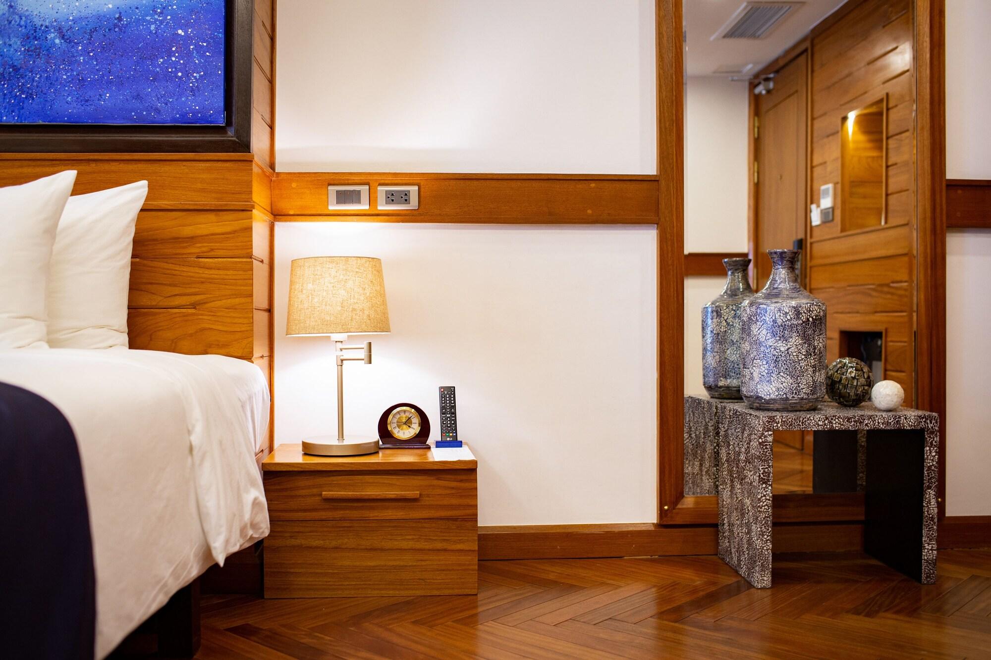 Bay & Restaurant 4*
