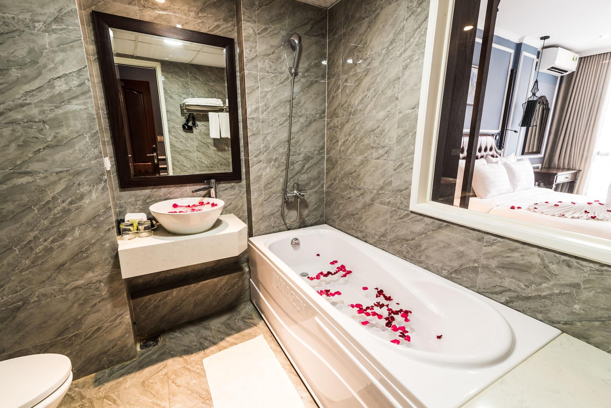 Crystal Pearl Hotel