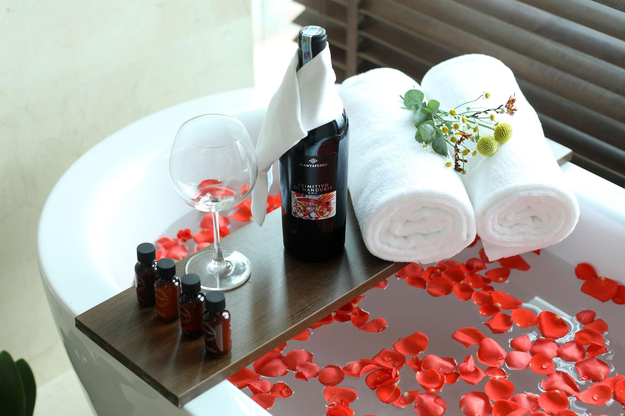 Grand Vista 5* Hanoi