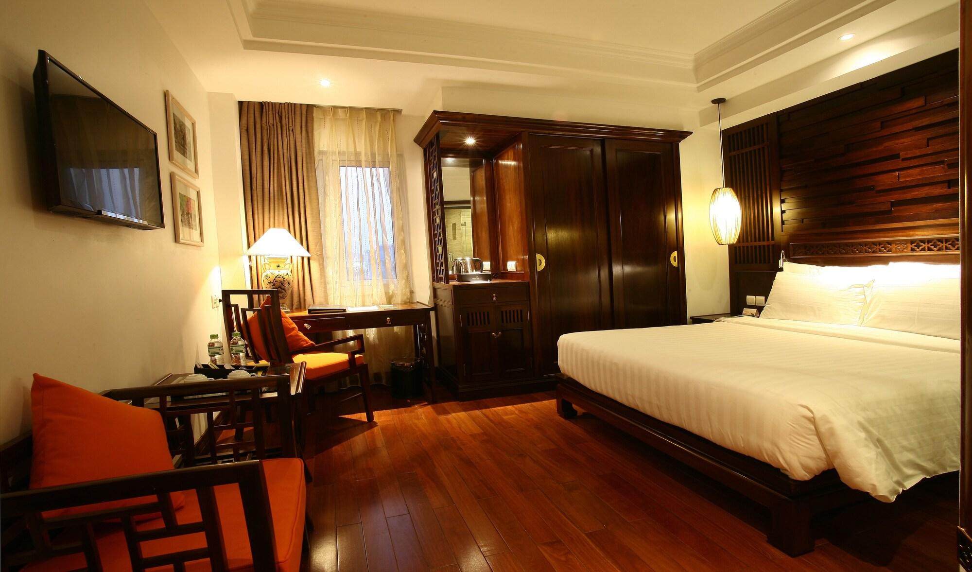 Hotel The Palmy & Hanoi
