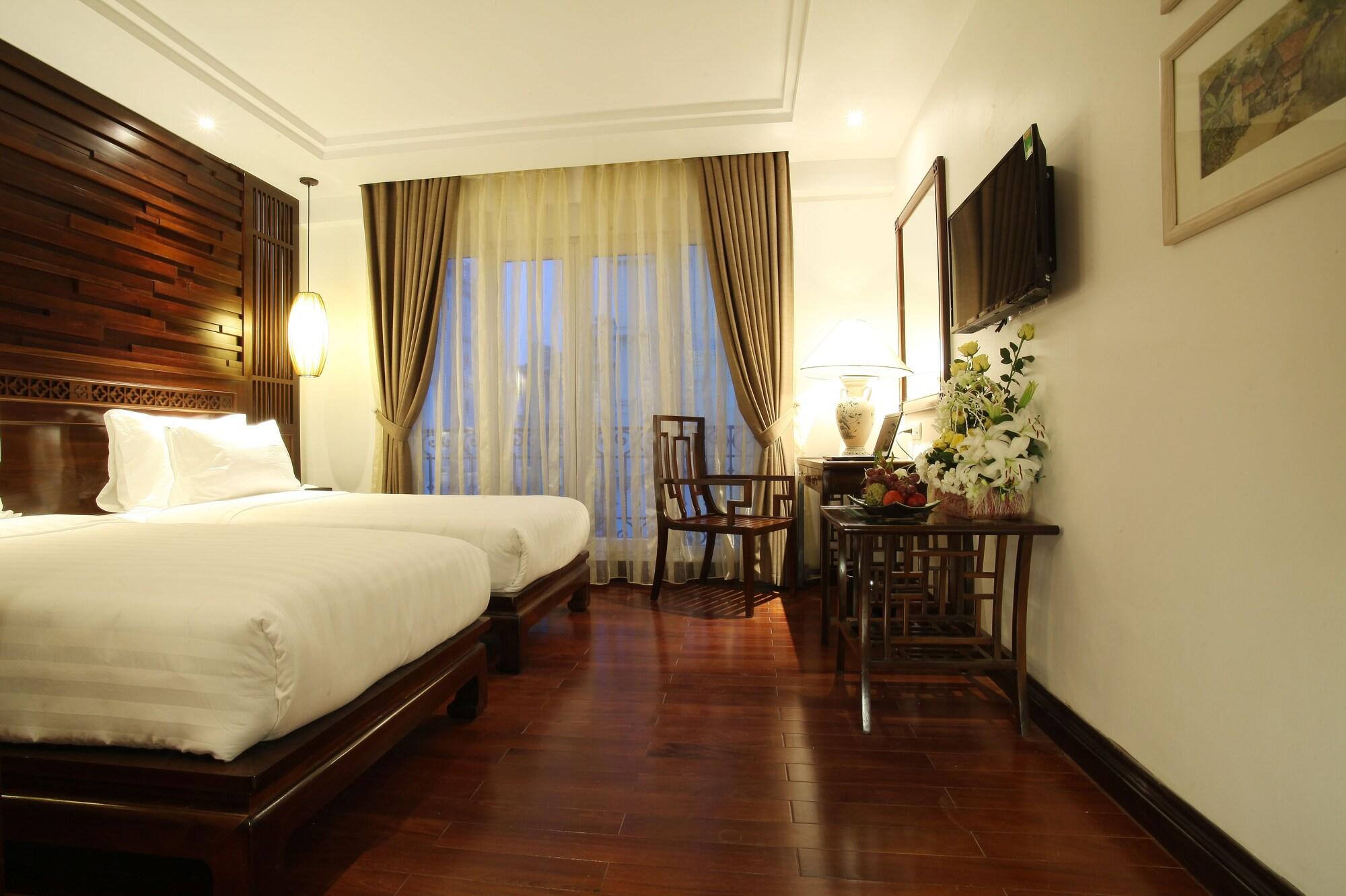 The Palmy & 4*