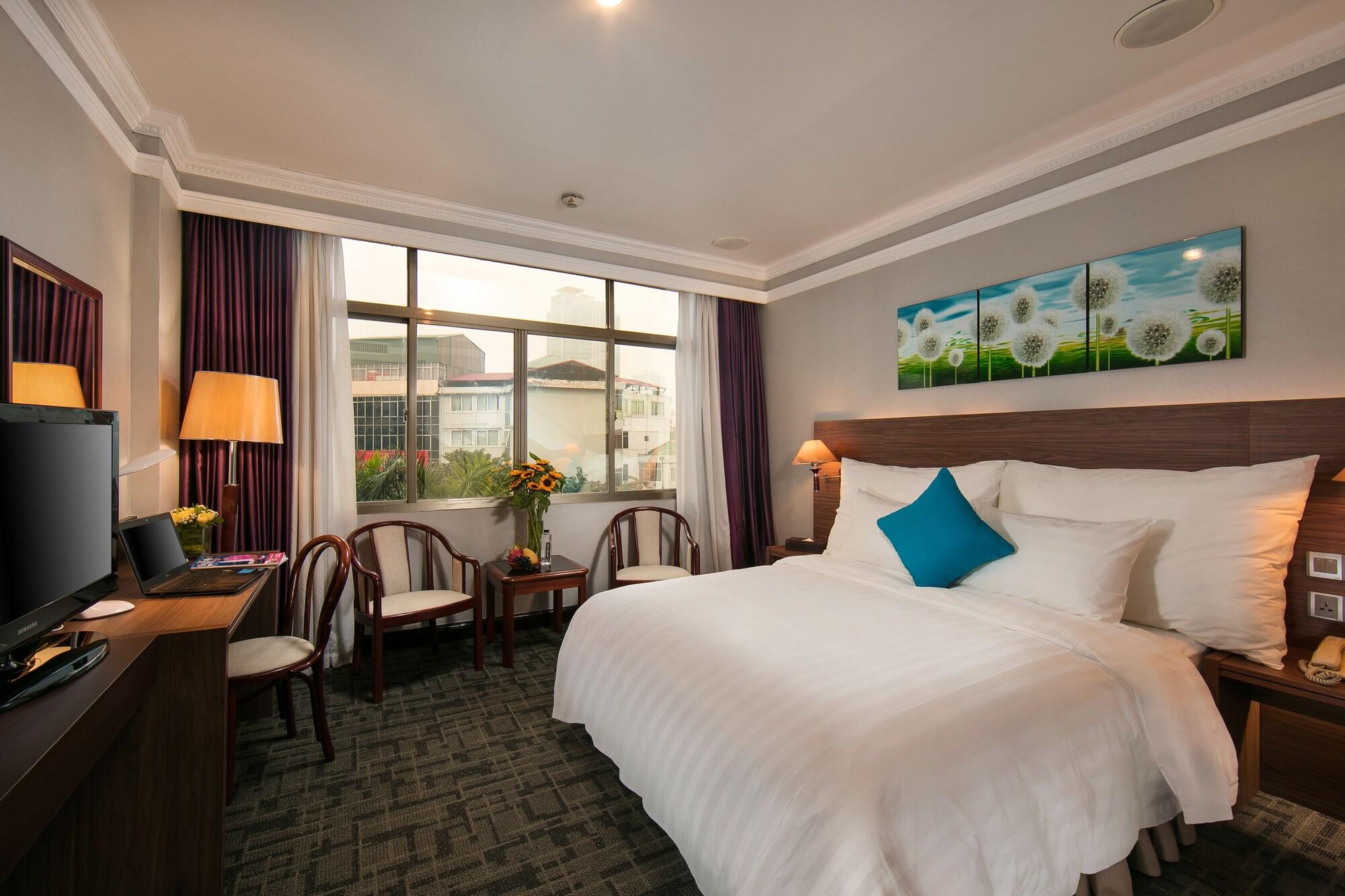Hotel Side 4*