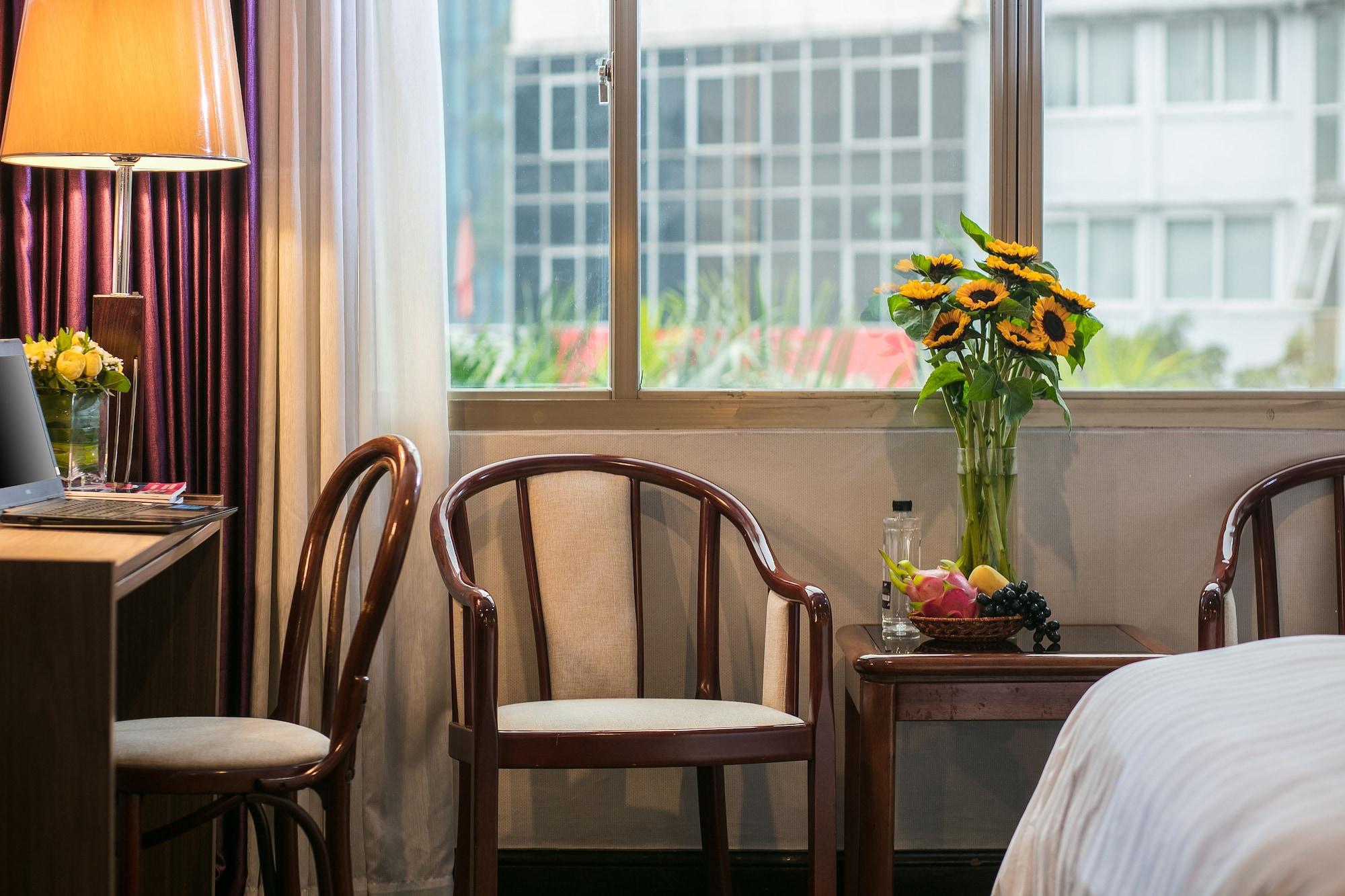 Hotel Side 4*