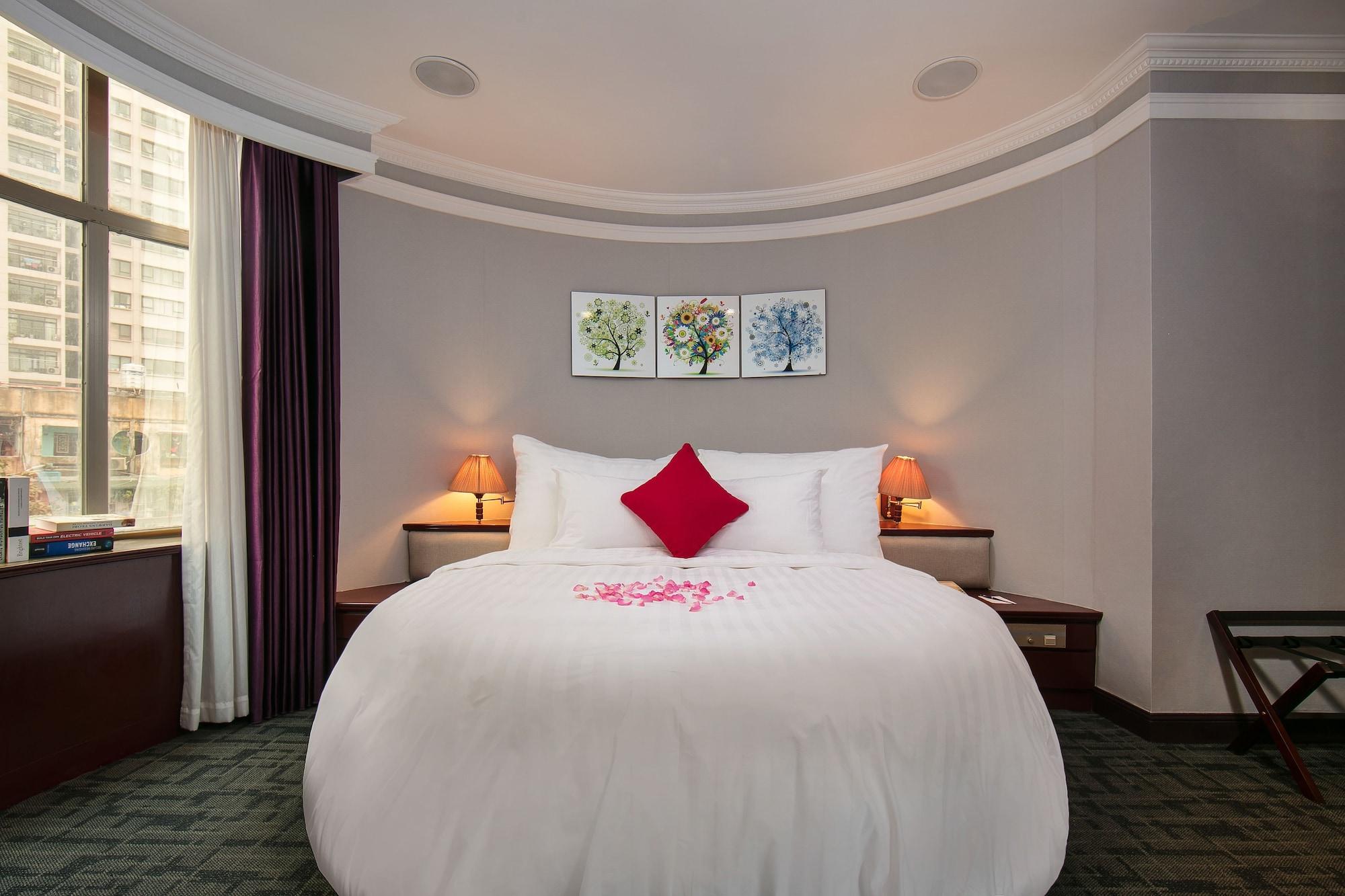 Side Hotel 4*