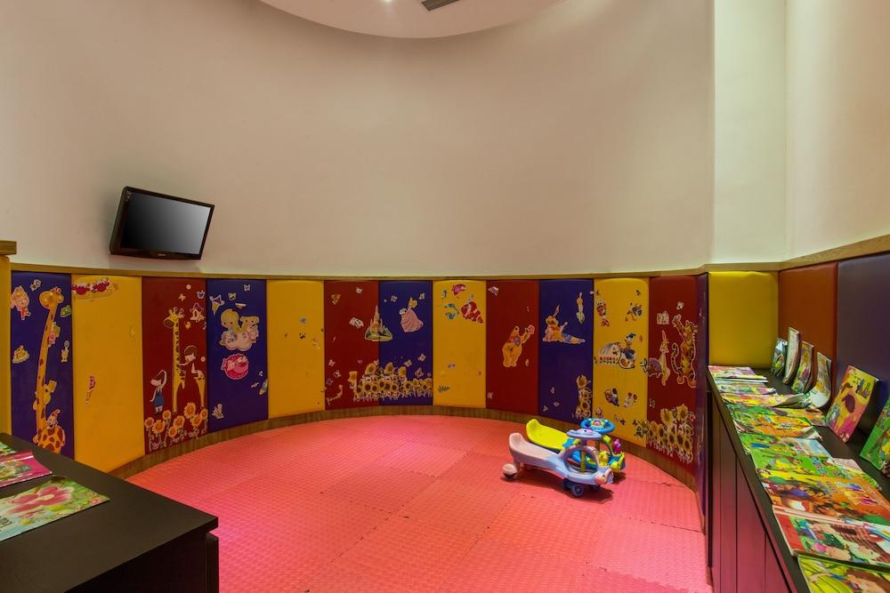 Side Hotel 4*