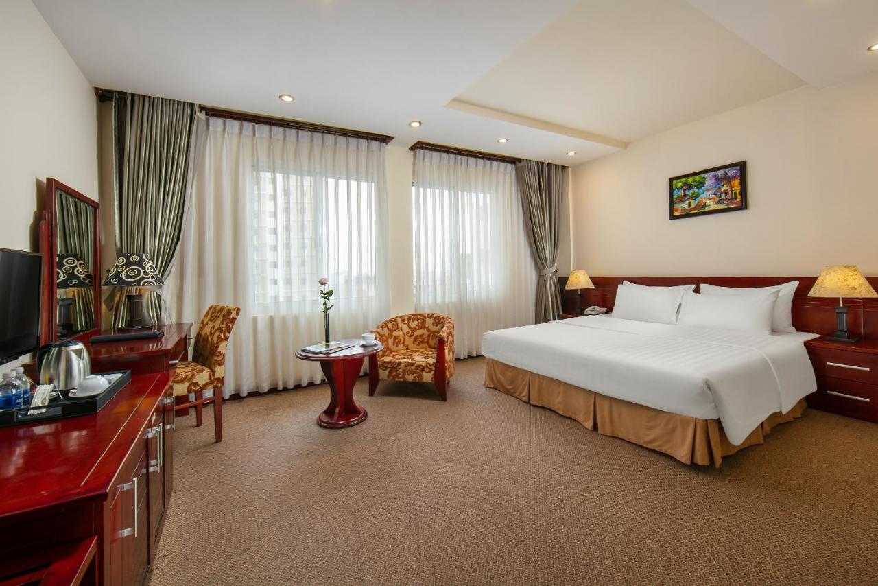 Hotel A25 - 705 Long Quan