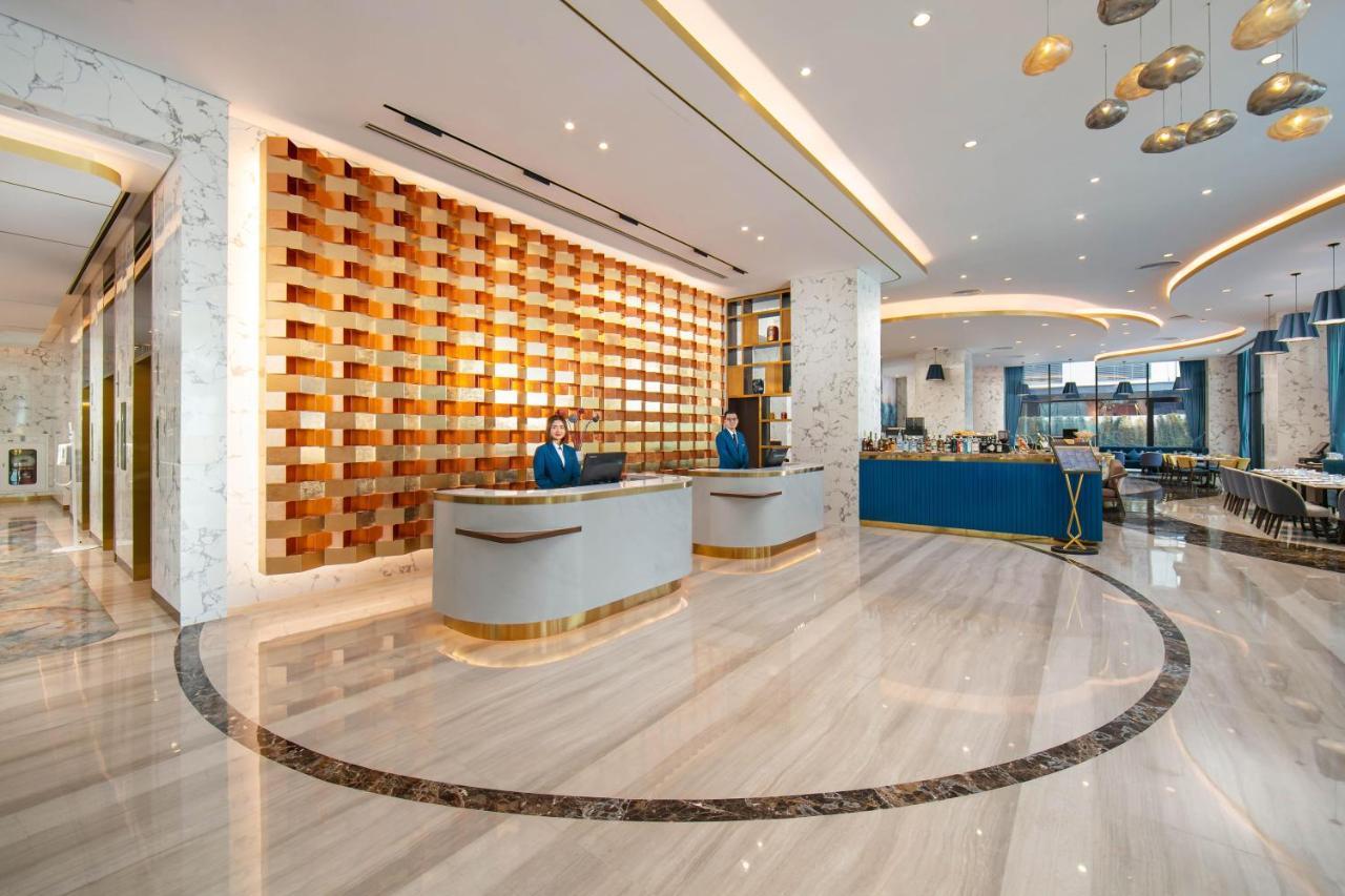 Moevenpick Living West Hotel 5*