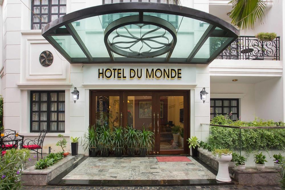 Du Monde 4*