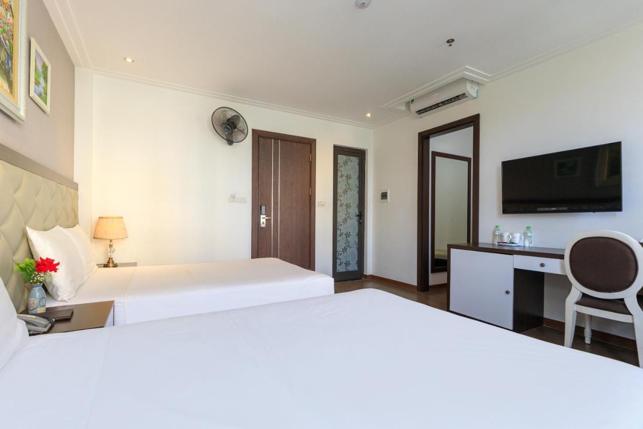 Yolo Wa Hotel Hanoi