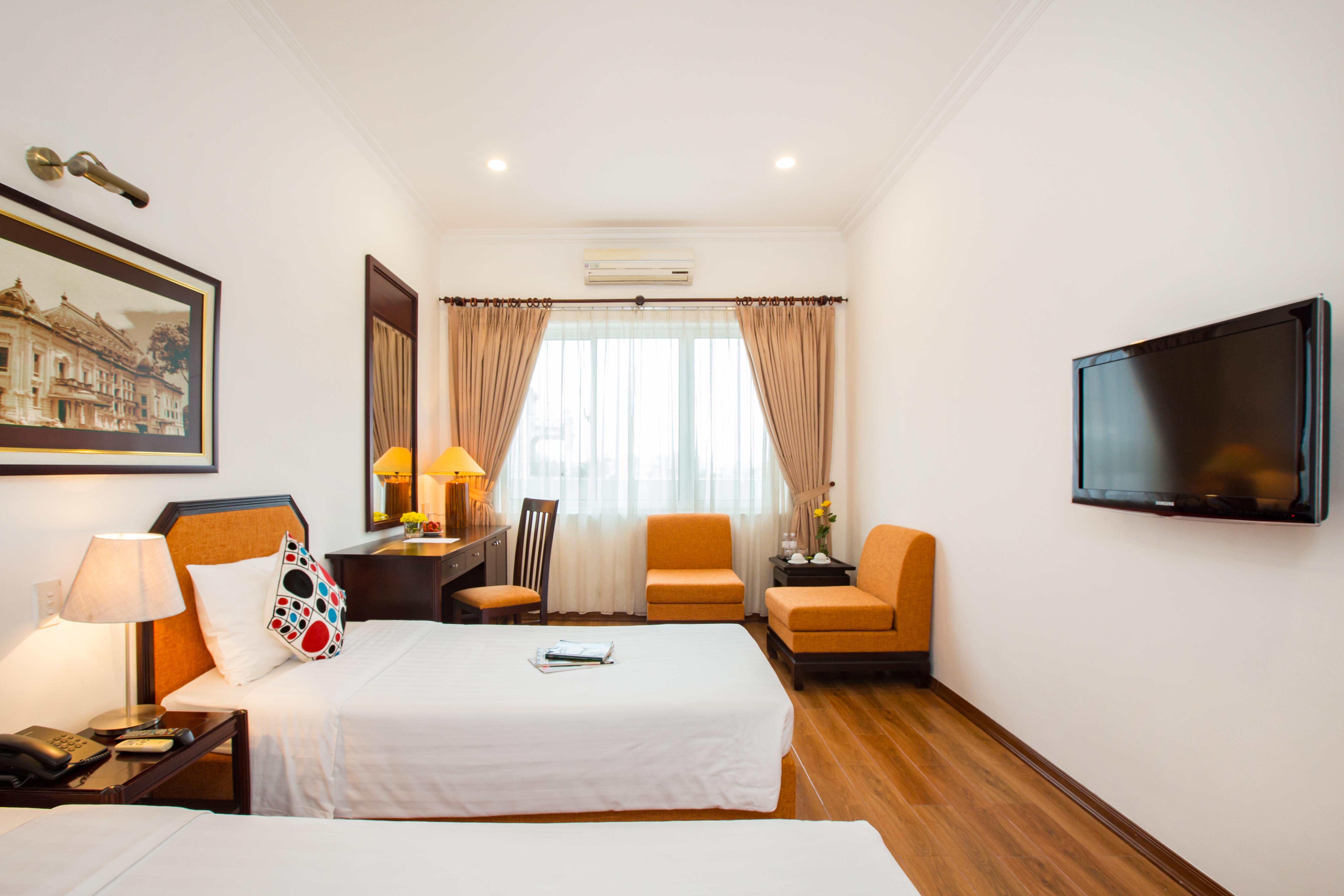Thang Long Espana Hotel 3*