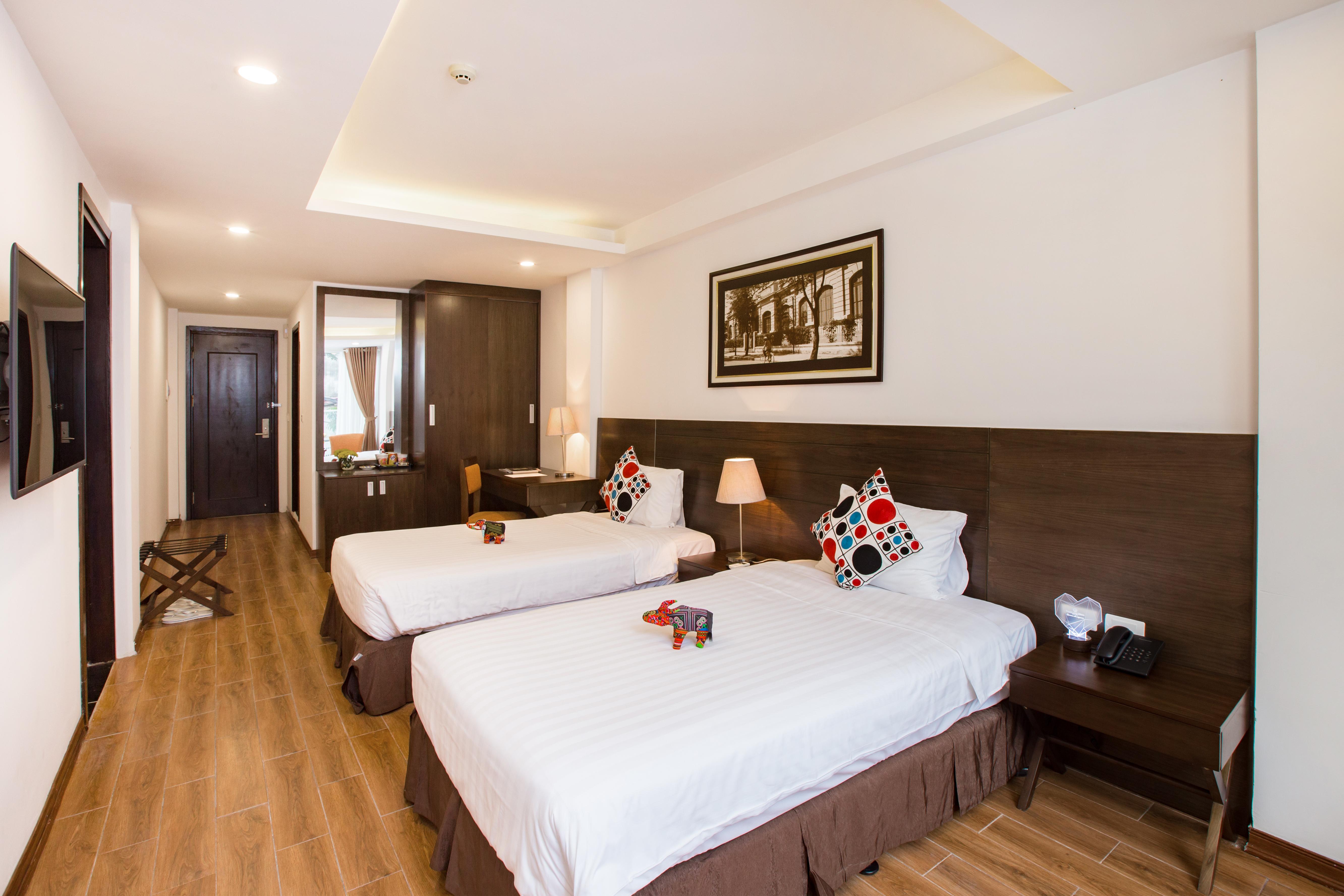 Thang Long Espana Hotel