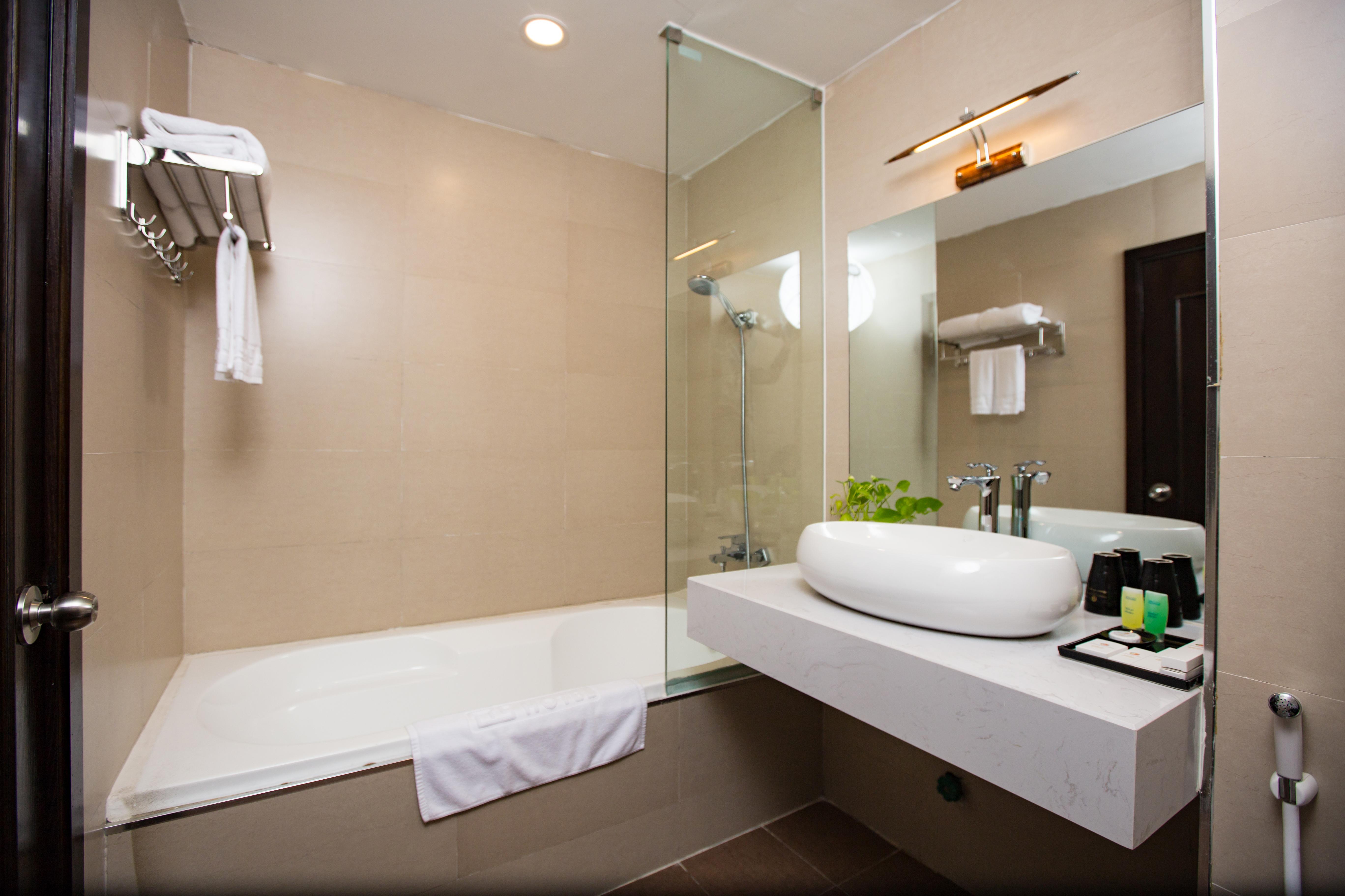 Hotel Thang Long Espana 3*