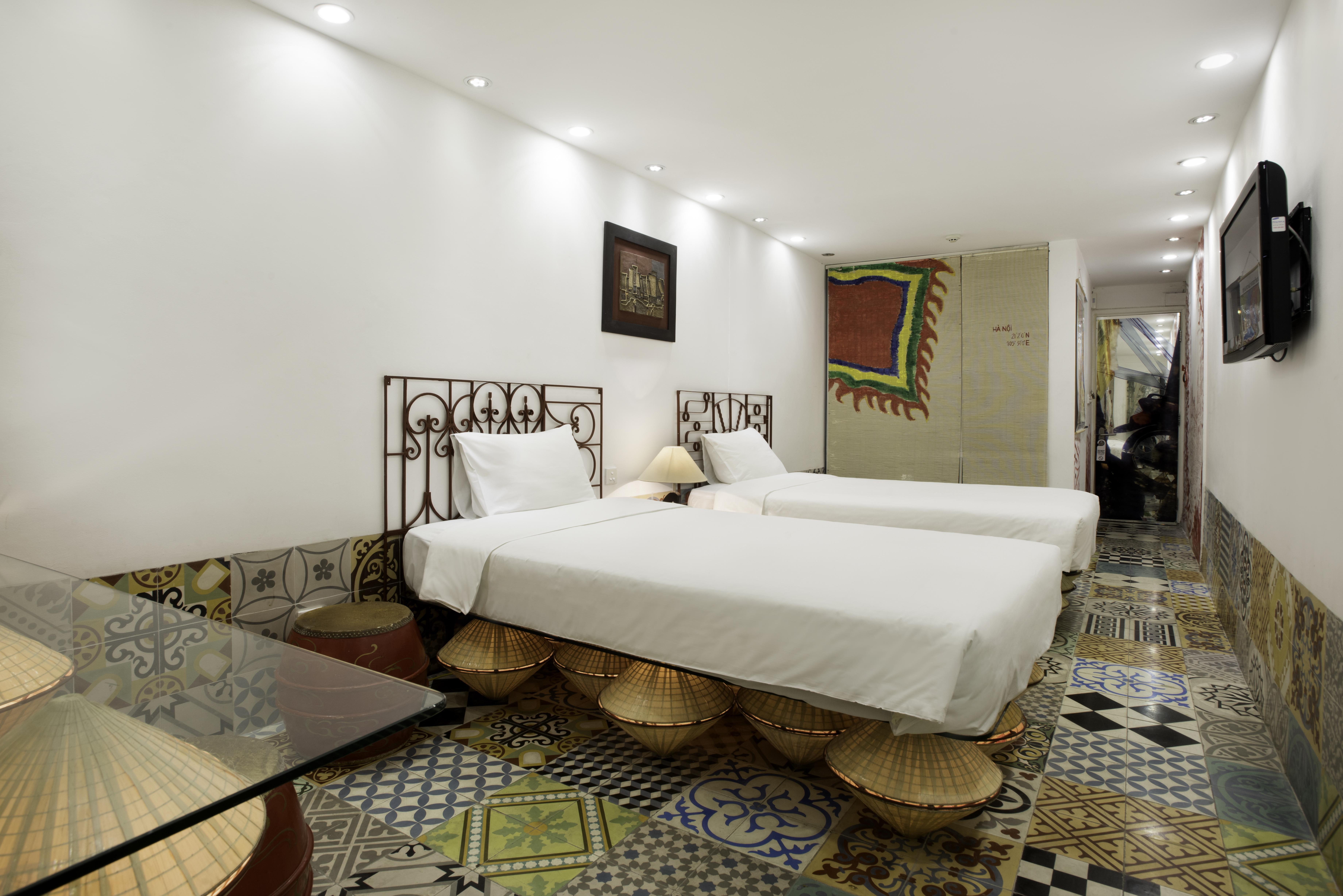 Thang Long Espana Hotel 3*