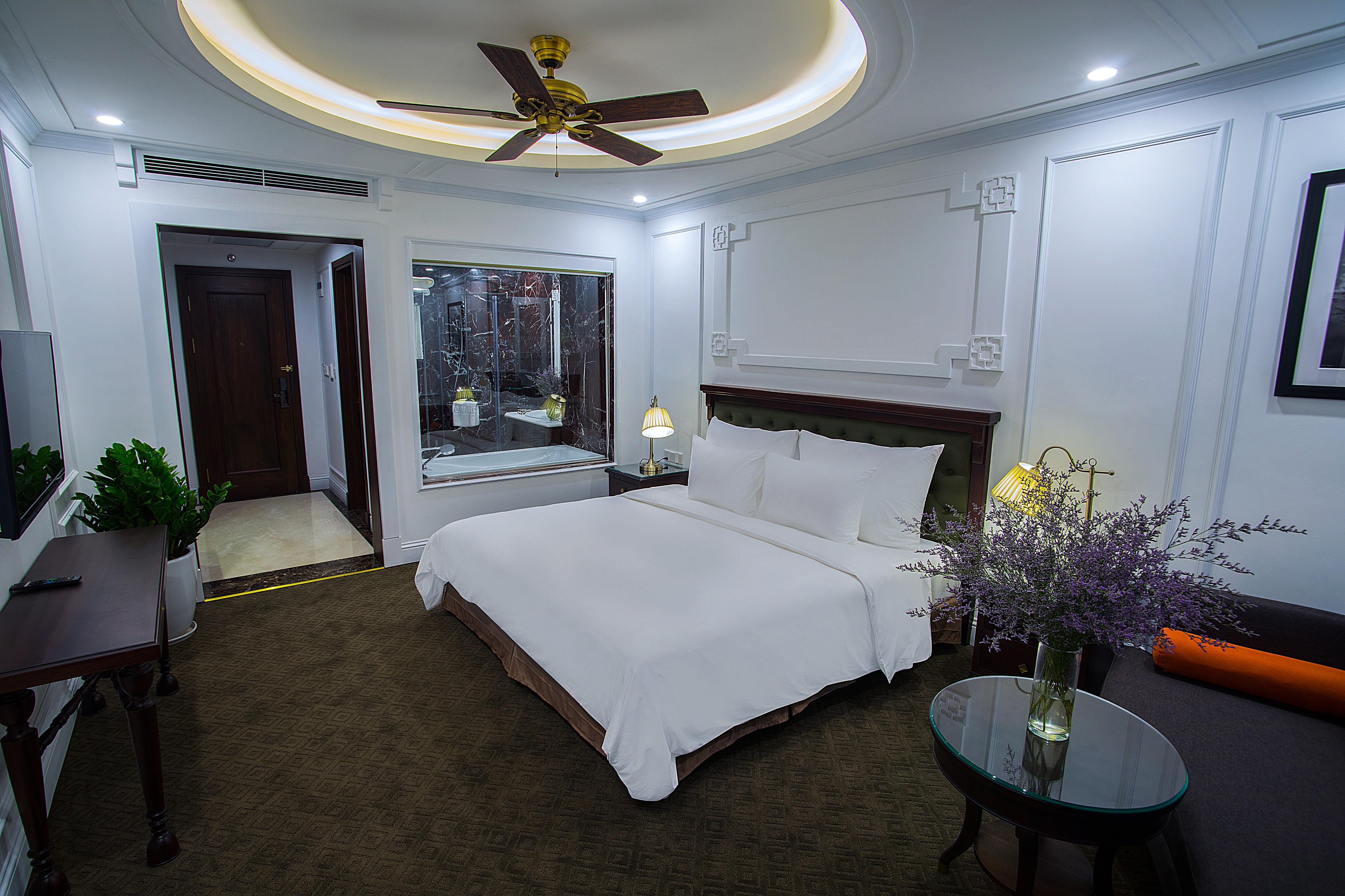 New Era & Hotel Hanoi