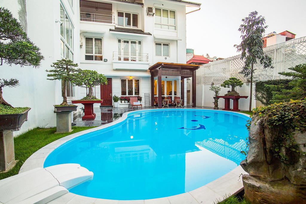 Hotel New Era & Hanoi