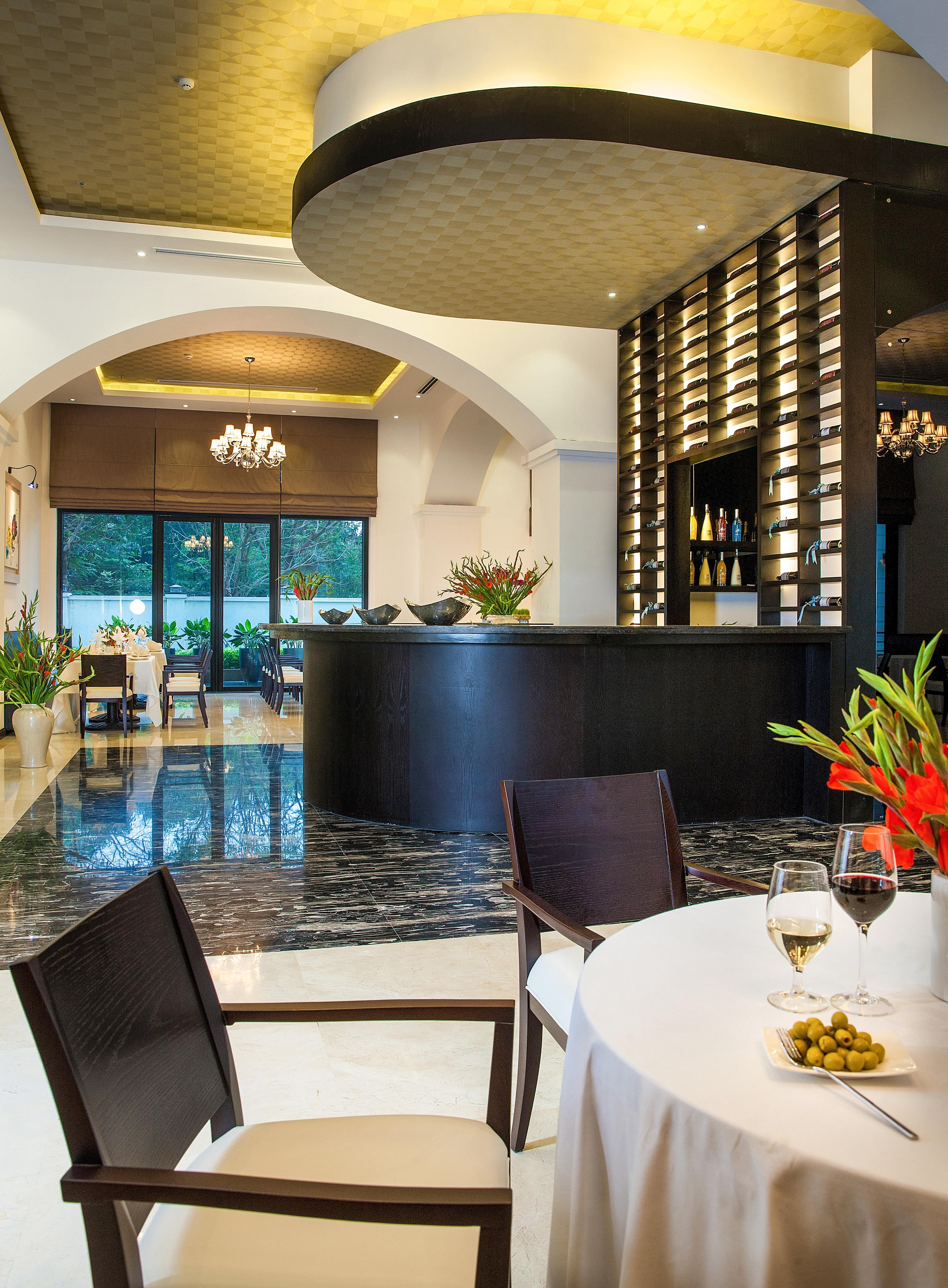 Elegant Westlake 5*