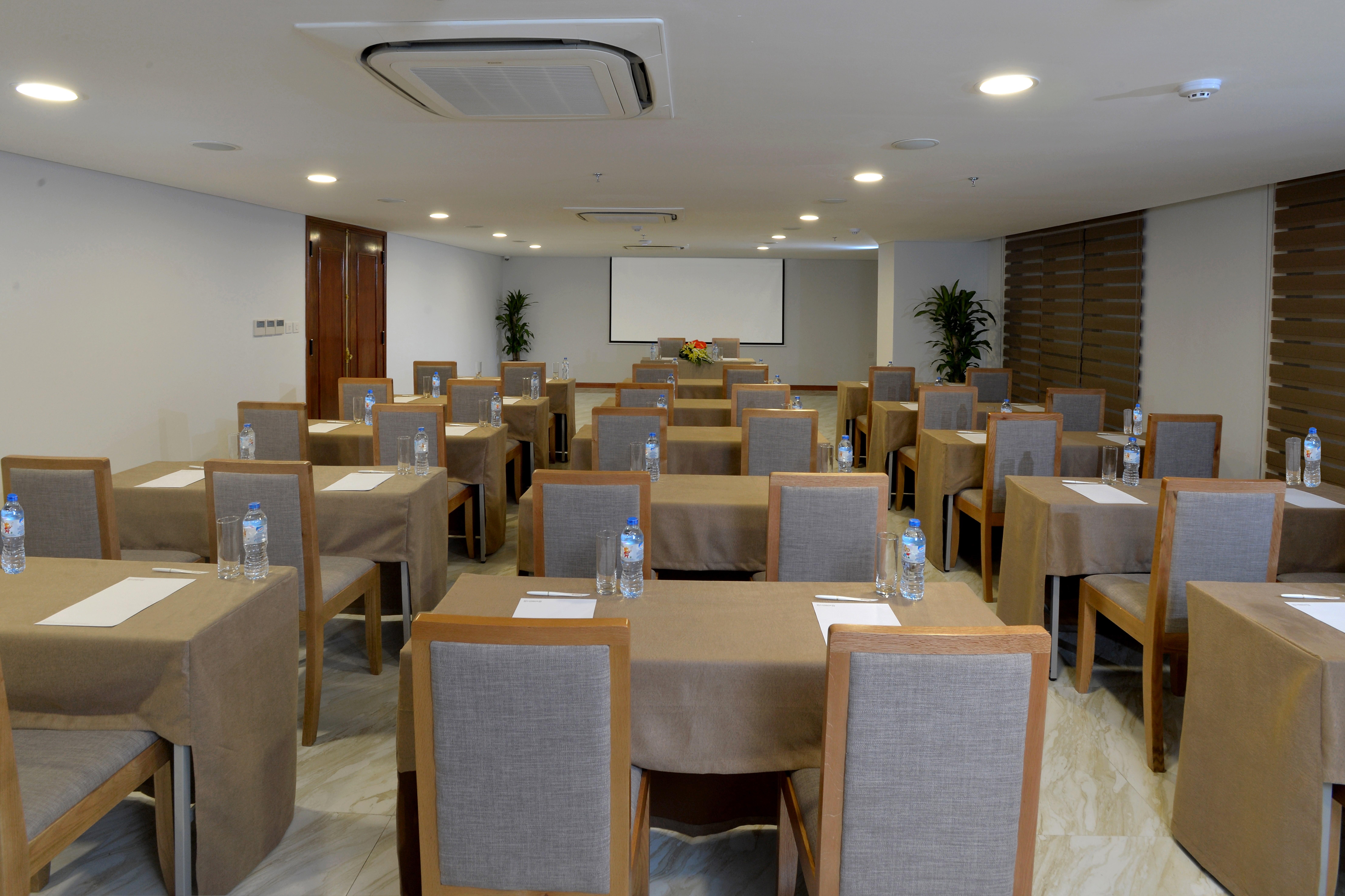Khách Sạn&spa Luân đôn Hà Nội 4*