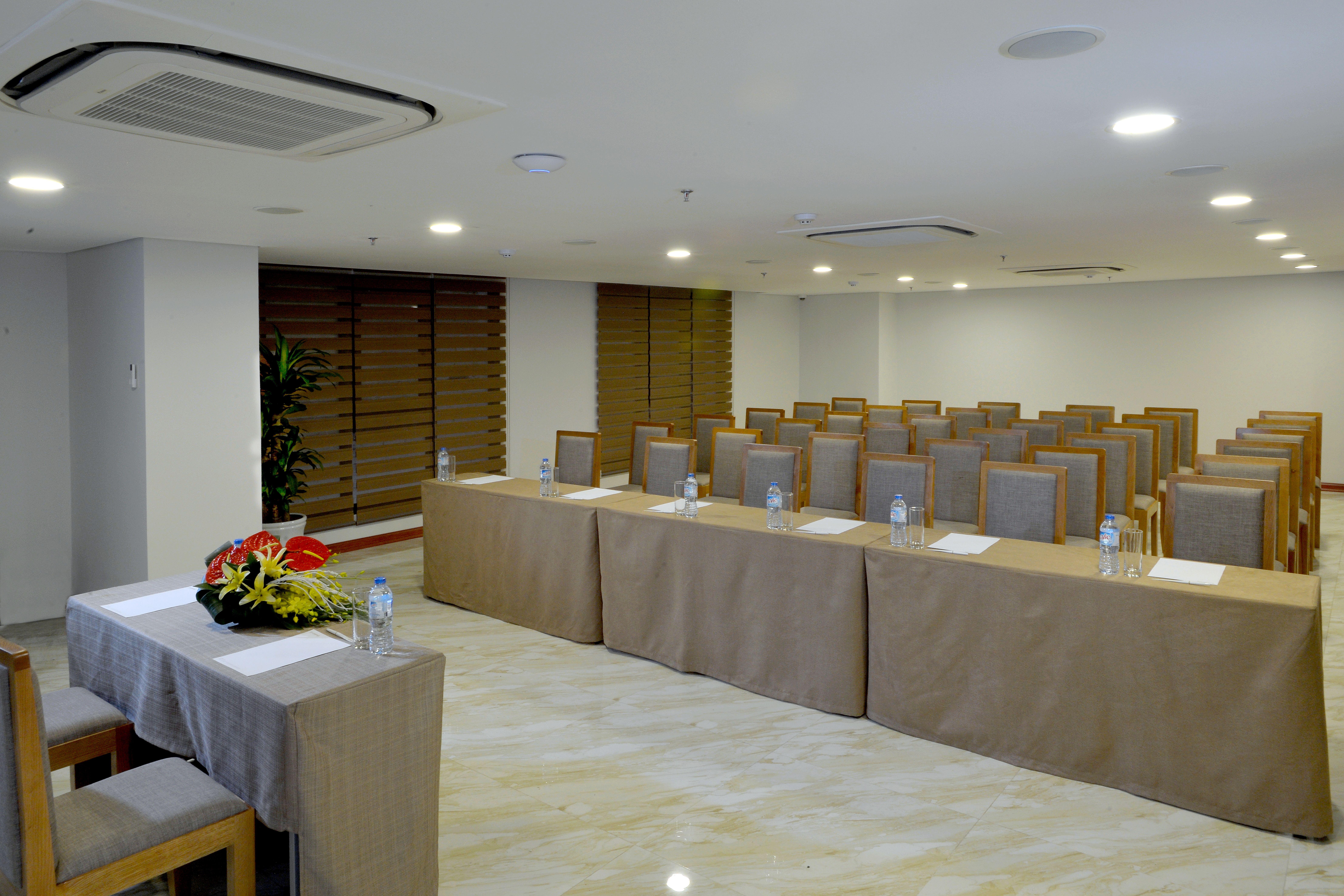 Khách Sạn&spa Luân đôn Hà Nội Khách sạn 4*