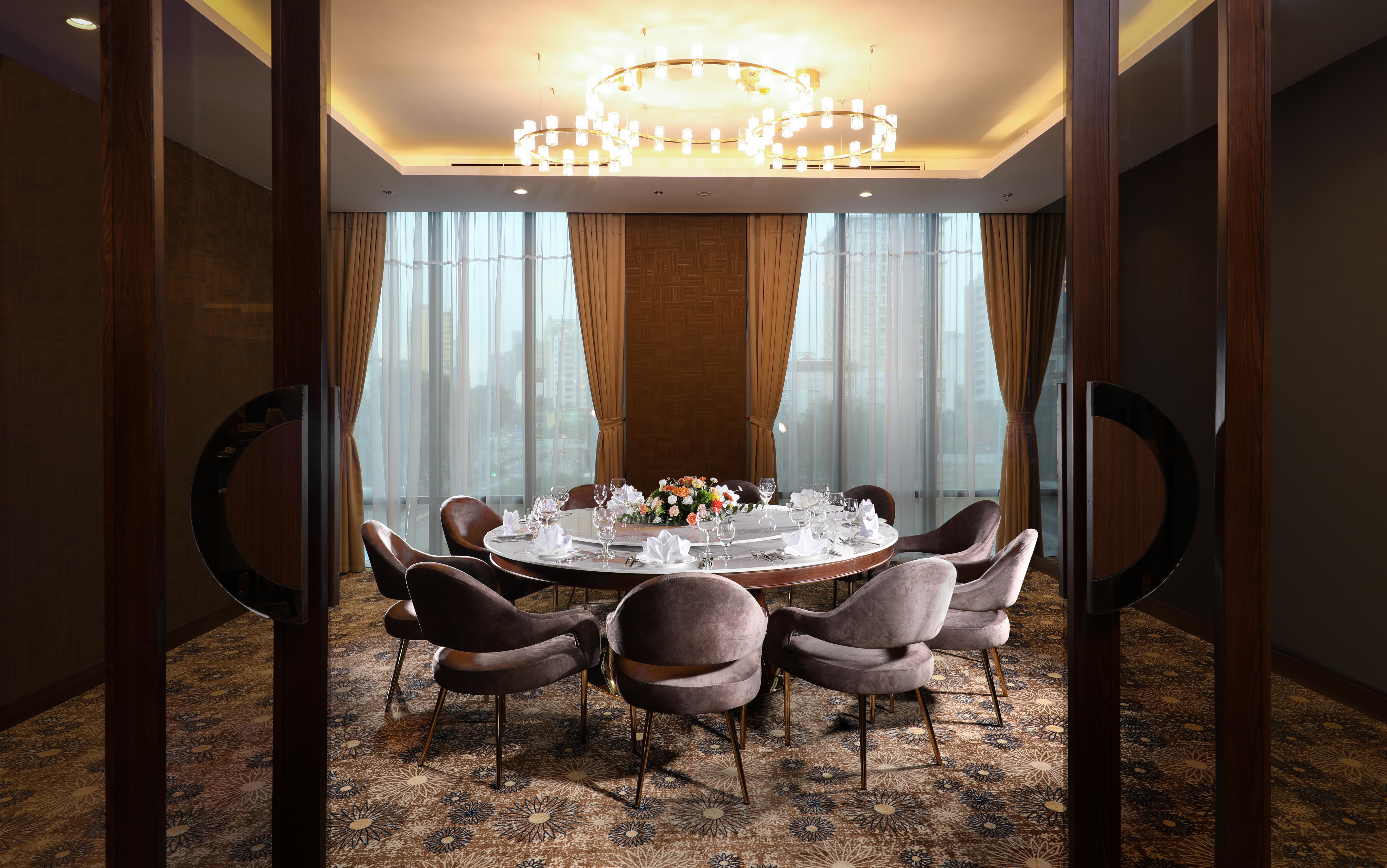 Grand Vista 5* Hanoi