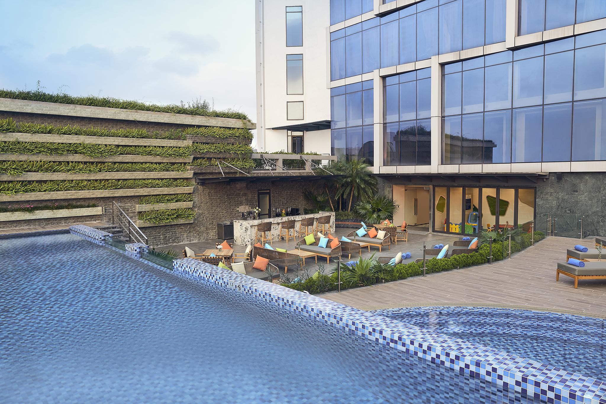Novotel Thai Ha