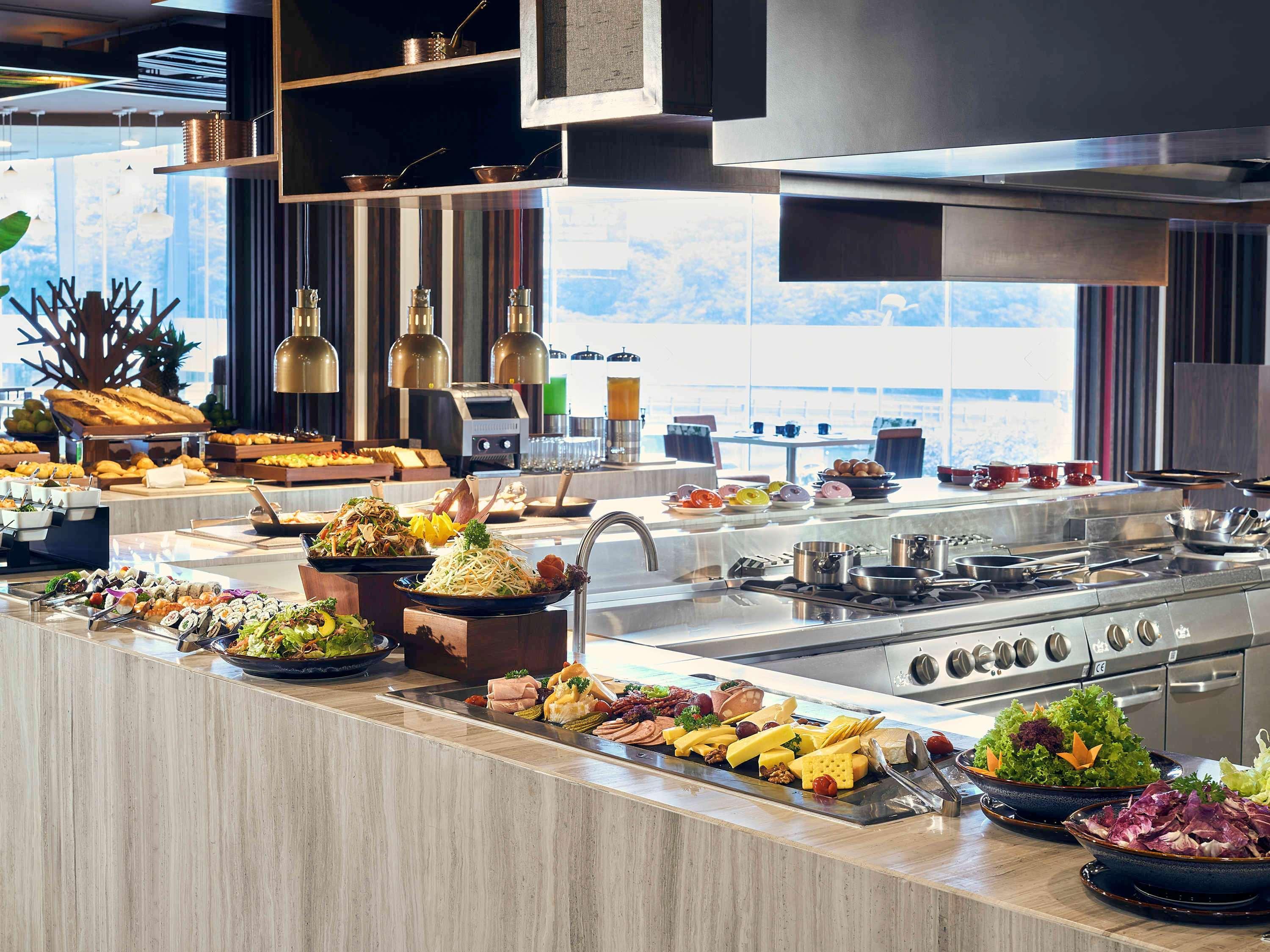 Novotel Thai Ha 5* Hanoi