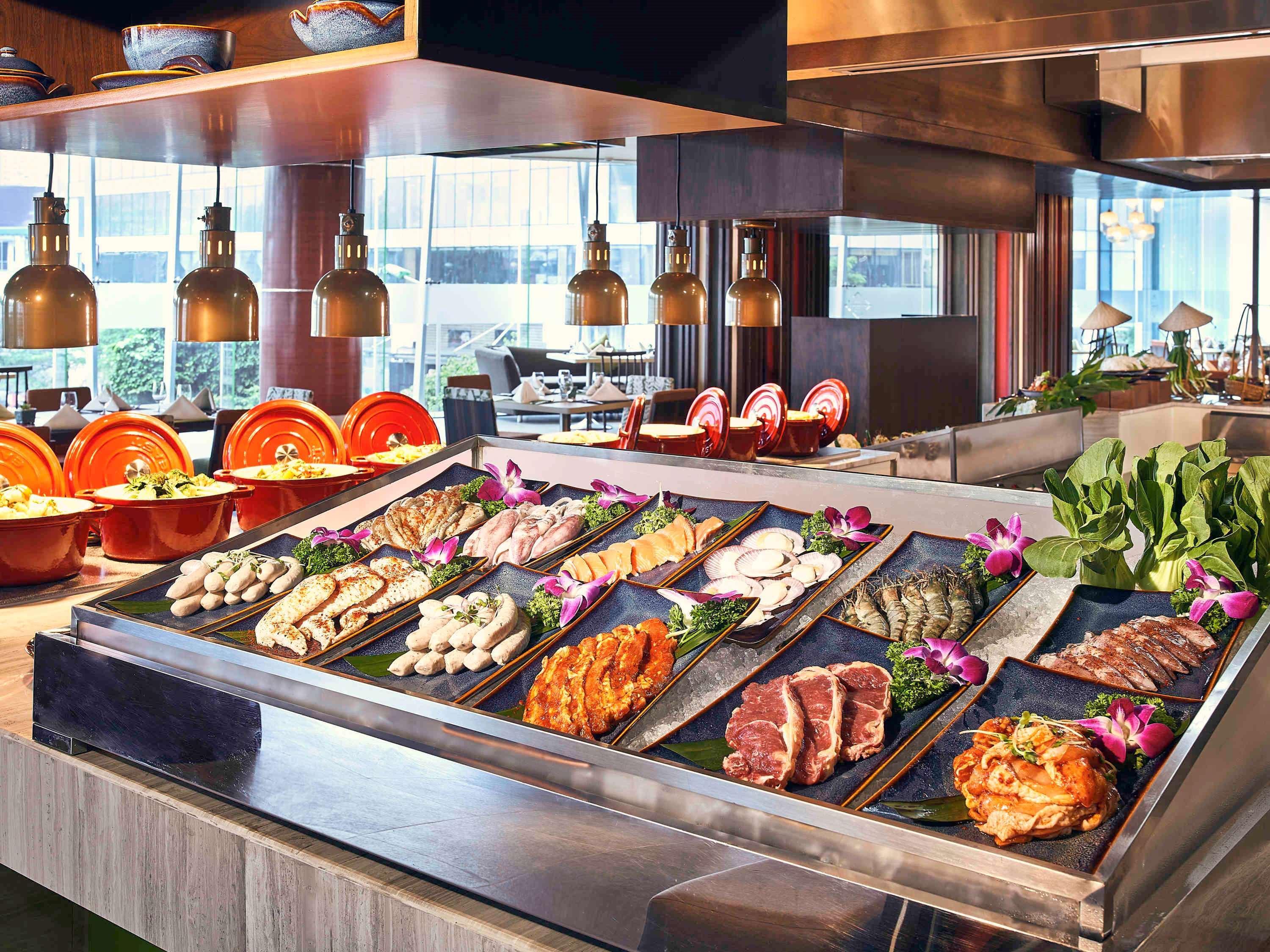 Novotel Thai Ha Hotel 5*