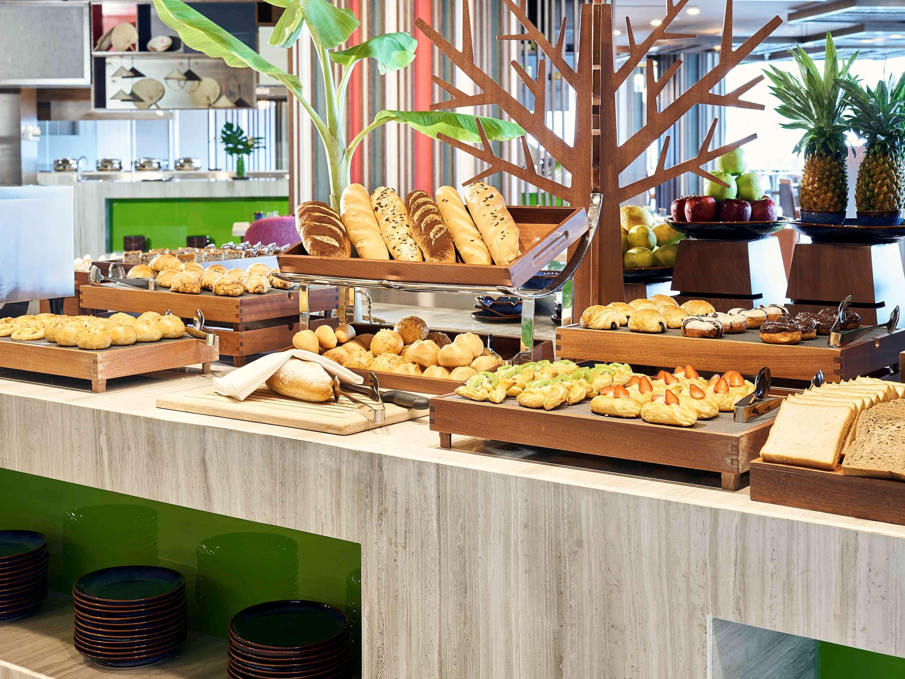 Novotel Thai Ha Hotel