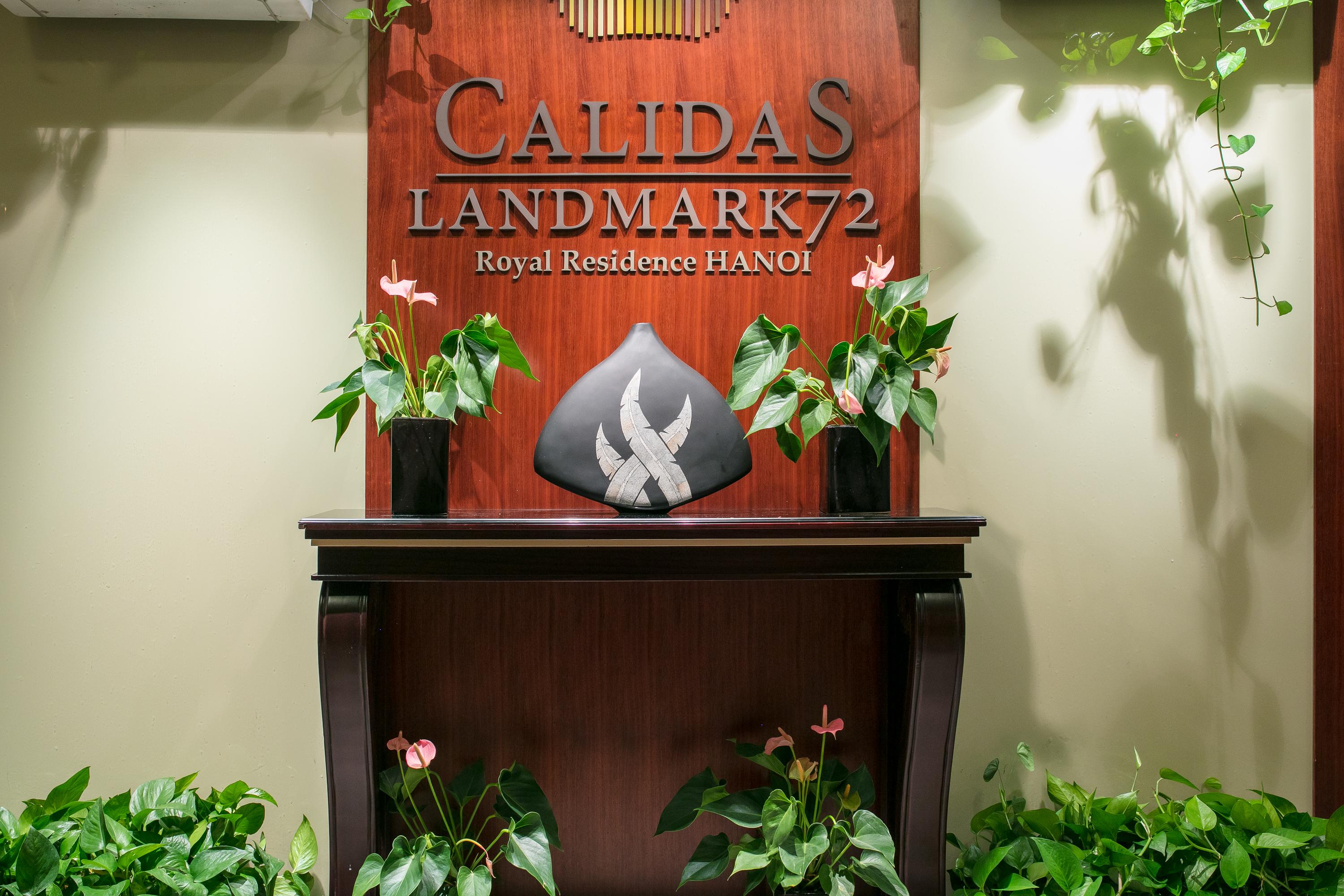 Calidas Landmark72 Royal Hotel 5*