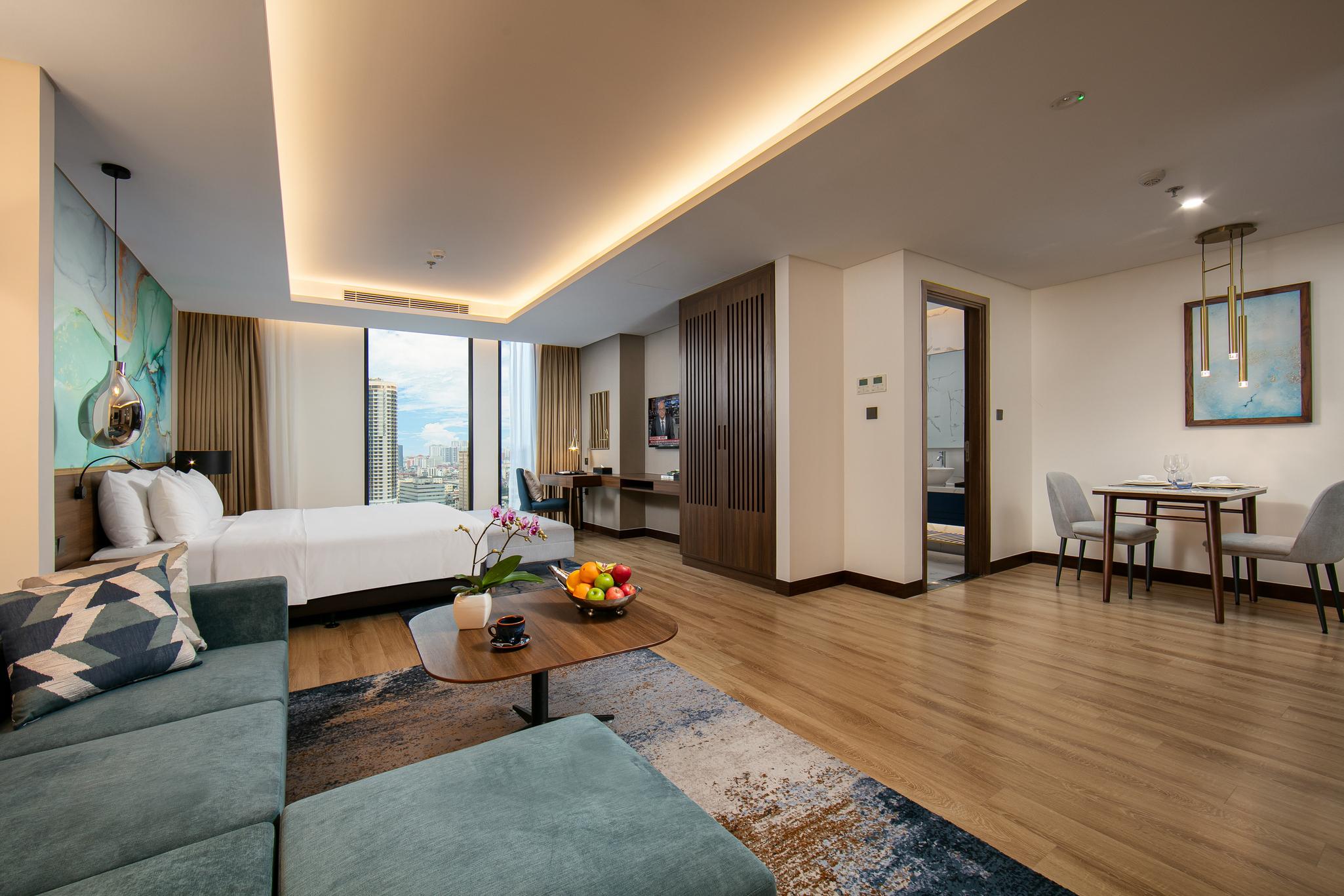 Moevenpick Living West 5* Hanoi