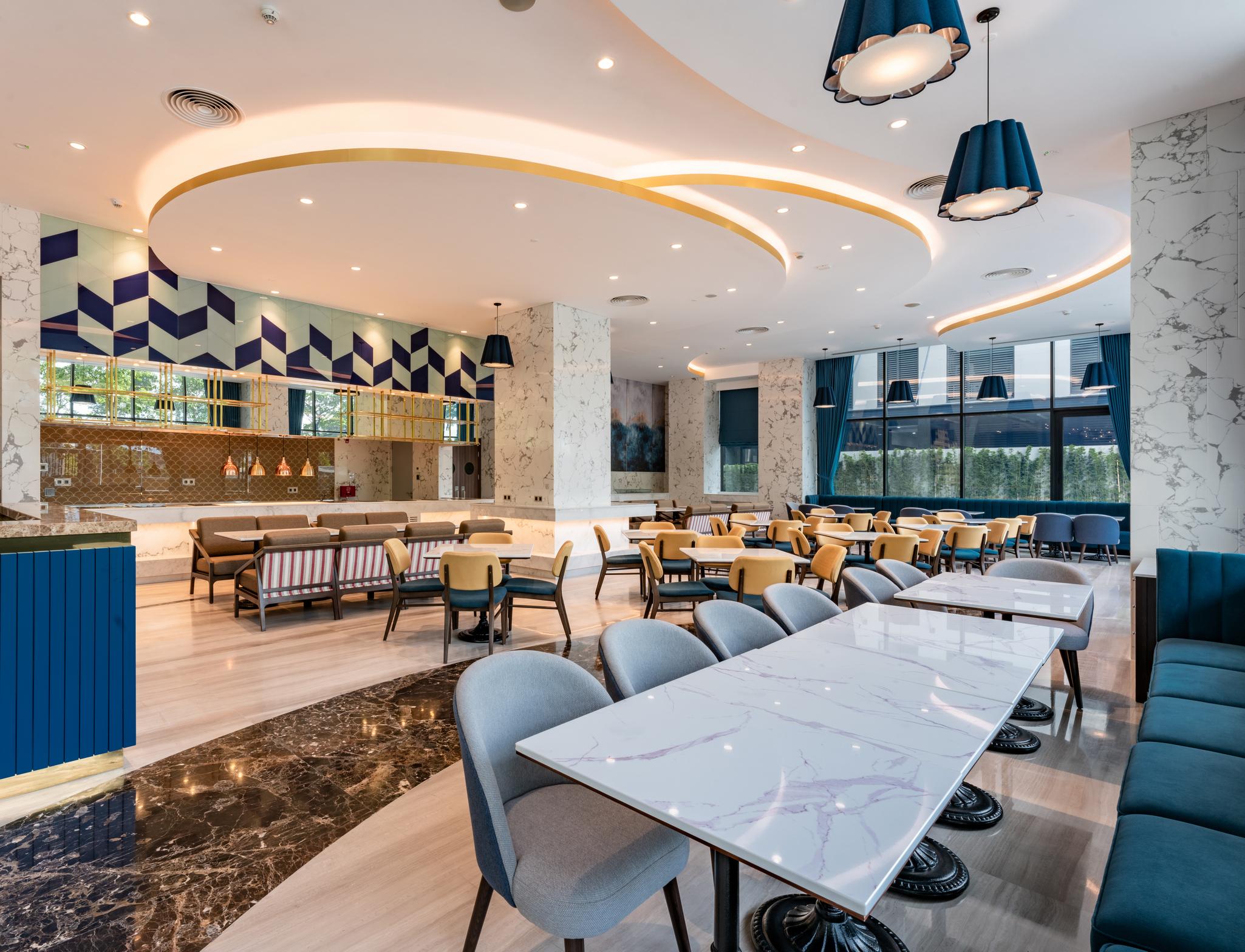 Moevenpick Living West