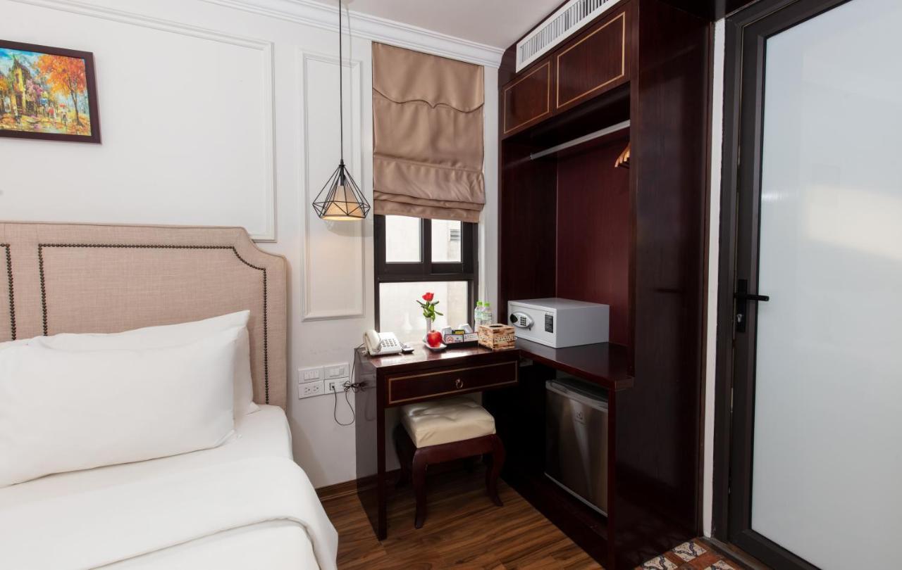 Golden Legend Palace & Travel Hotel