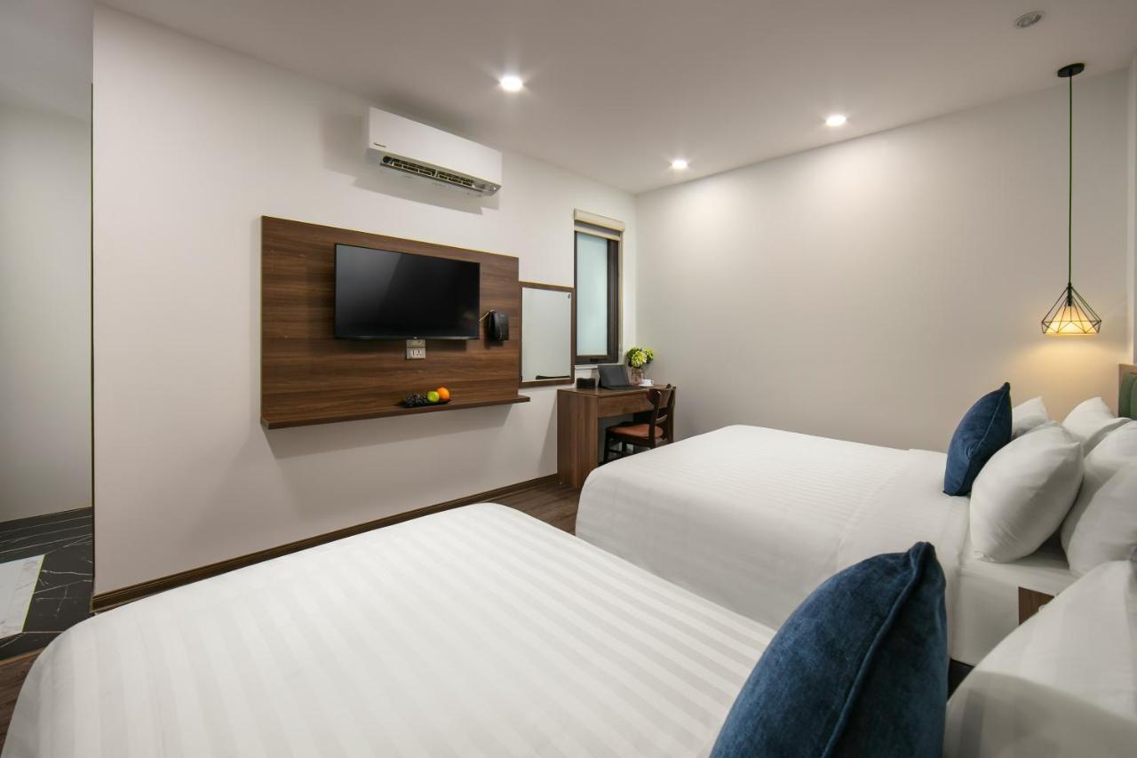 Khách sạn Premier