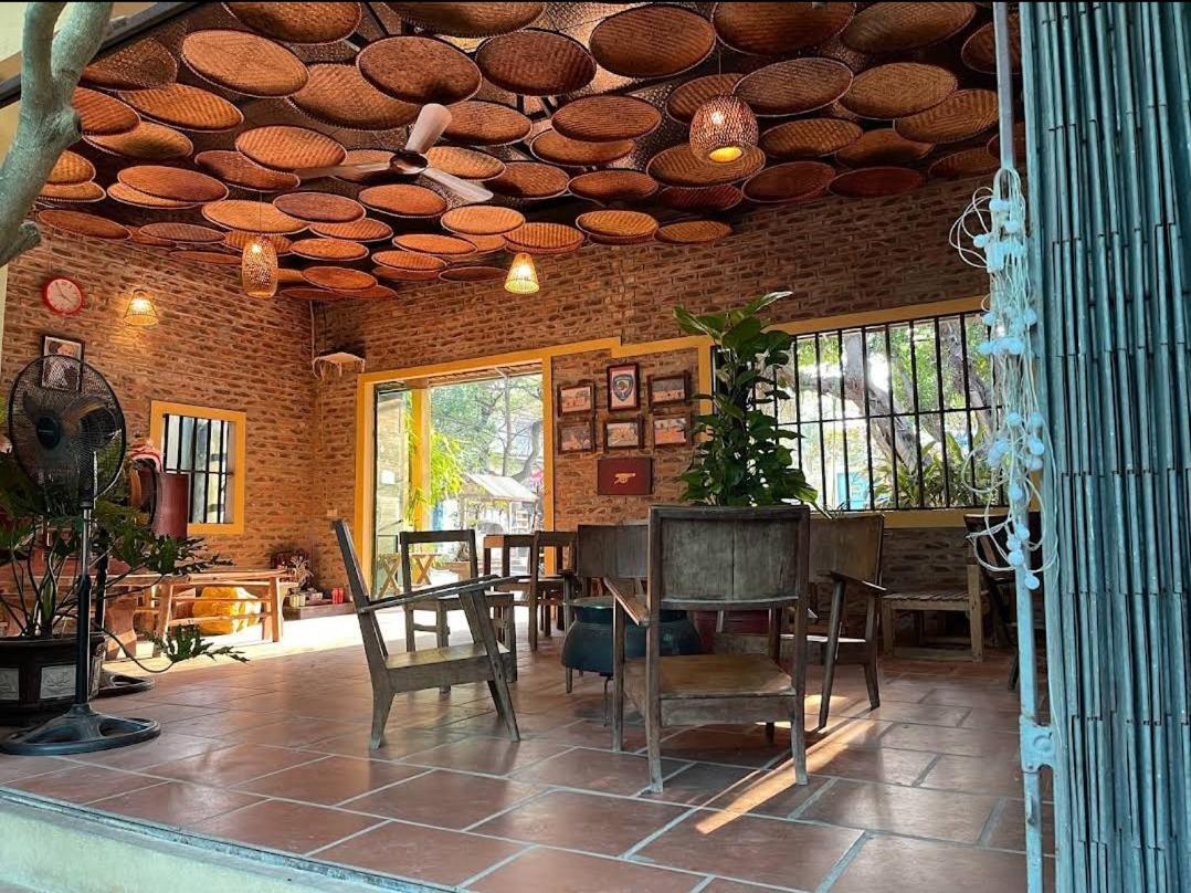 Country house Elephant House - Duong Lam Homestay Hanoi