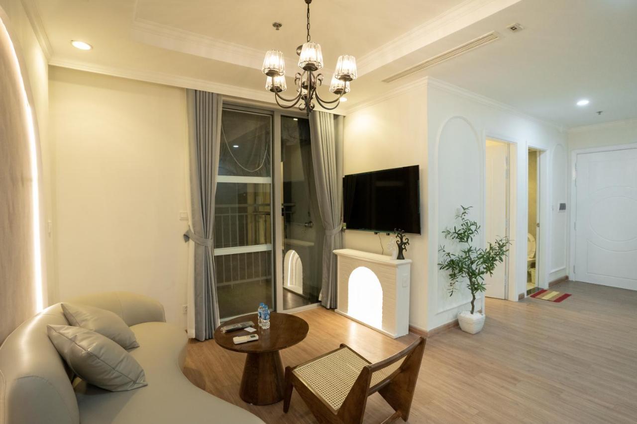 Times Apartment *
