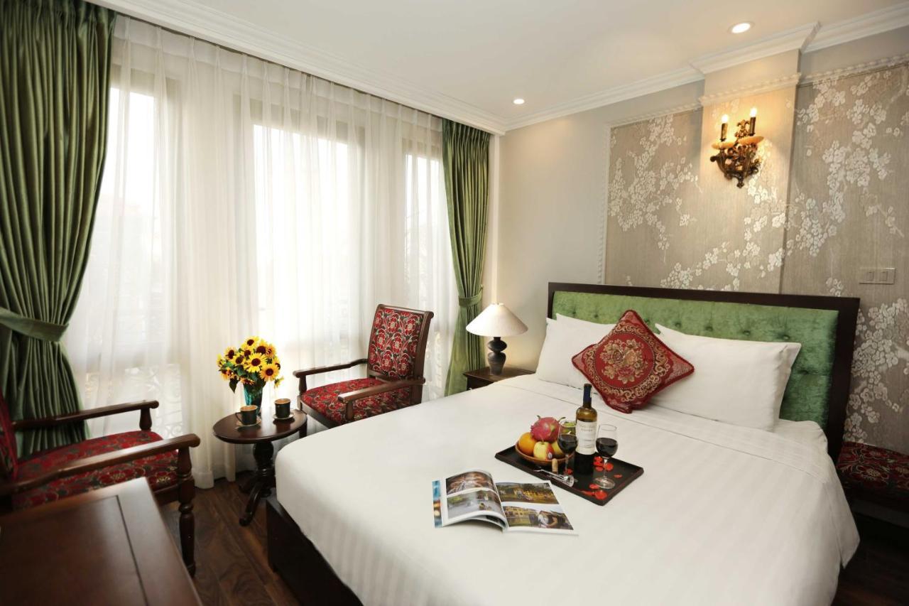 Golden Sail & Hotel 4*