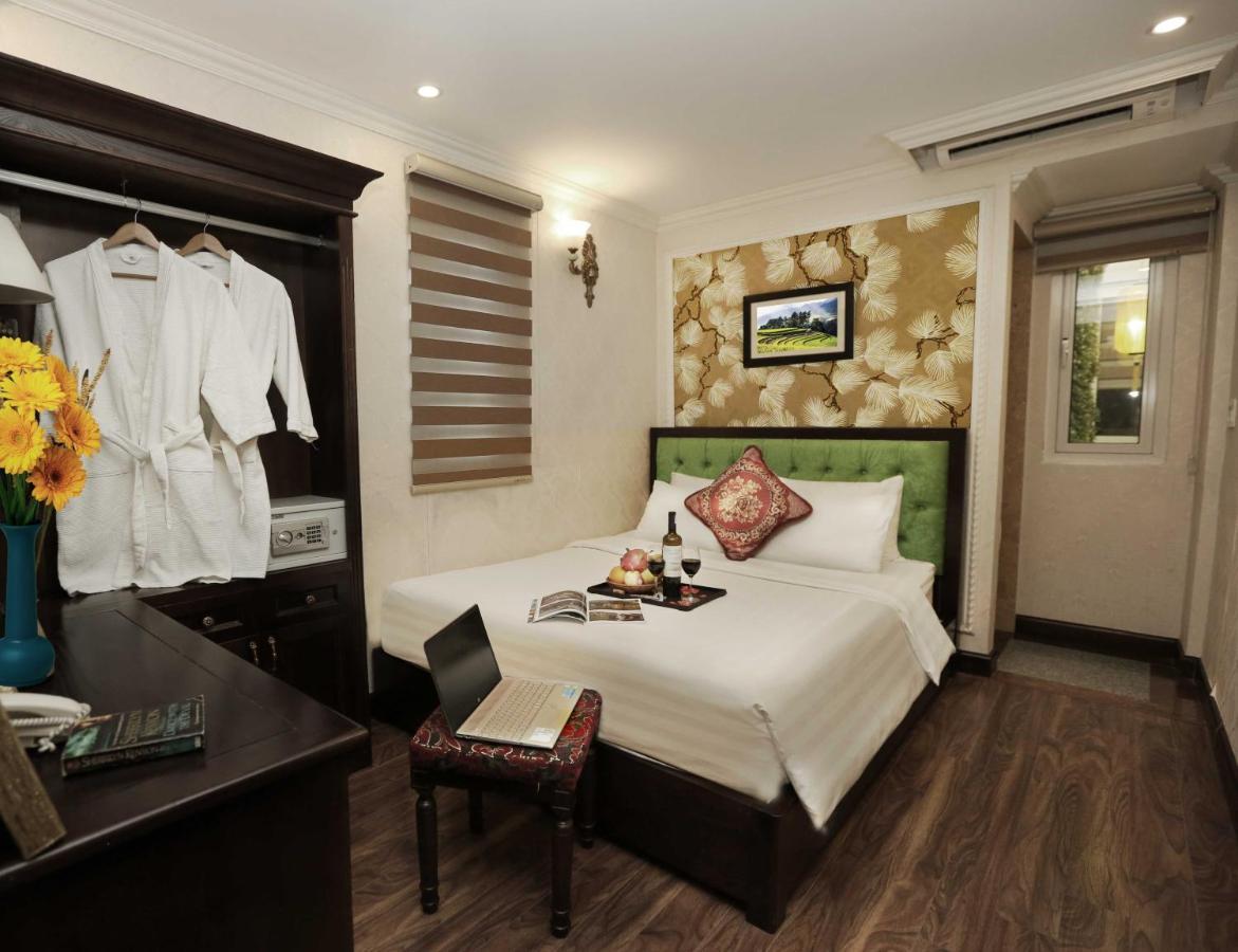 Golden Sail Hotel 4*