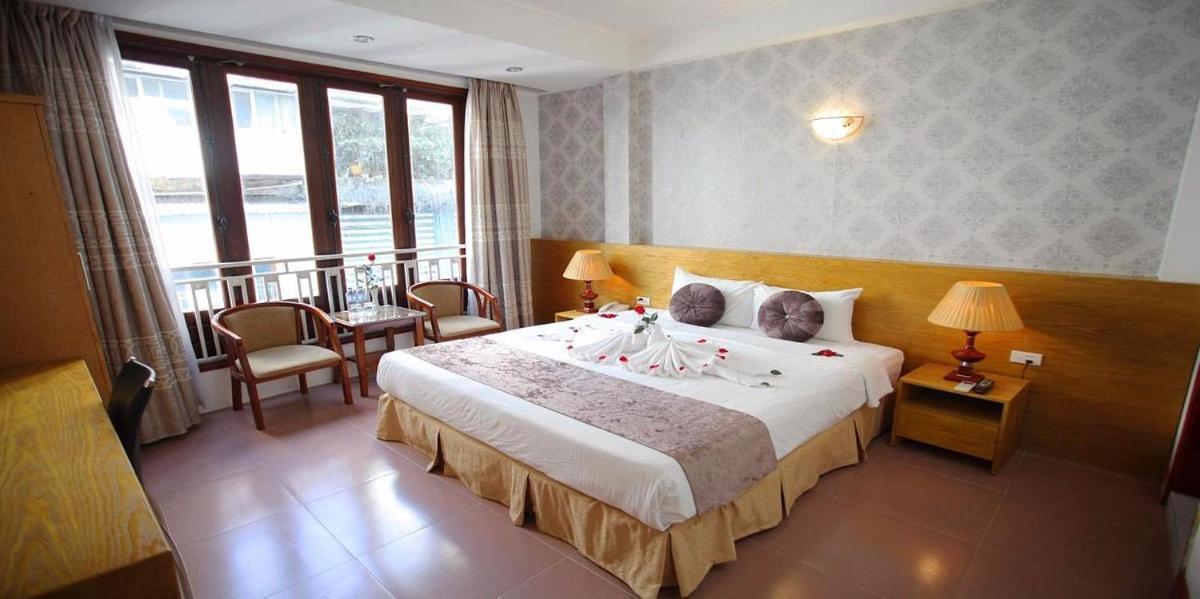 Mayhouse Travel * Hanoi
