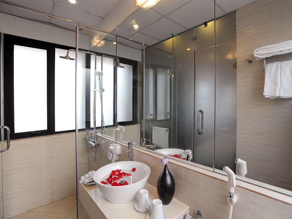 Glance Hotel Hanoi
