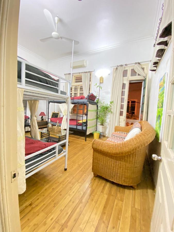 Chu Nhat Cafe & Homestay - So 1 Ngach 38 Ngo 5 Tu Hoa, Tay Ho - Co So 2 Frühstückspension *