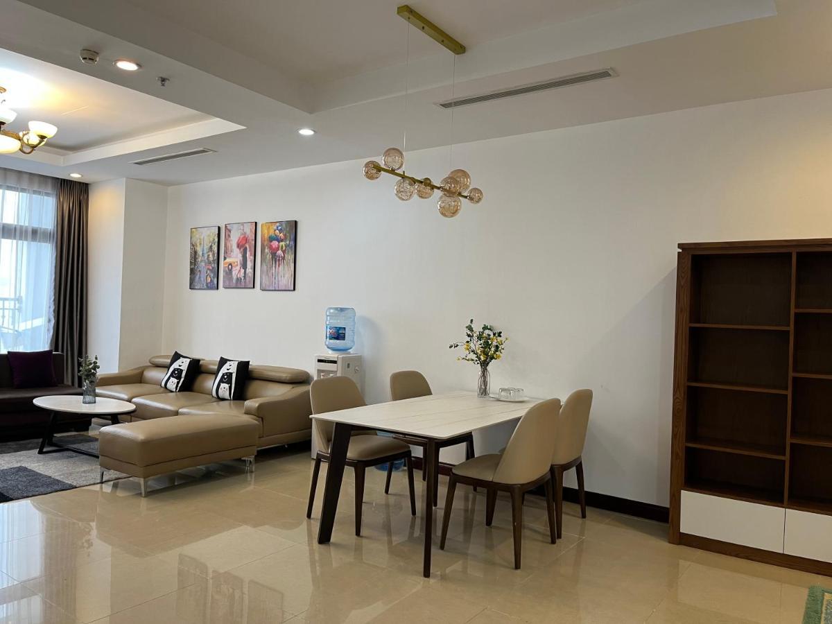 Vinhomes Royal Luxury 2 Br Apartment Hanoi