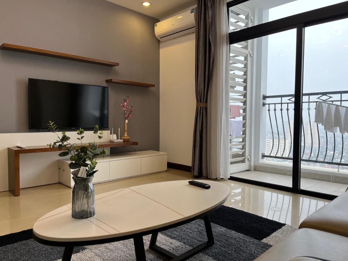 Apartment Vinhomes Royal Luxury 2 Br