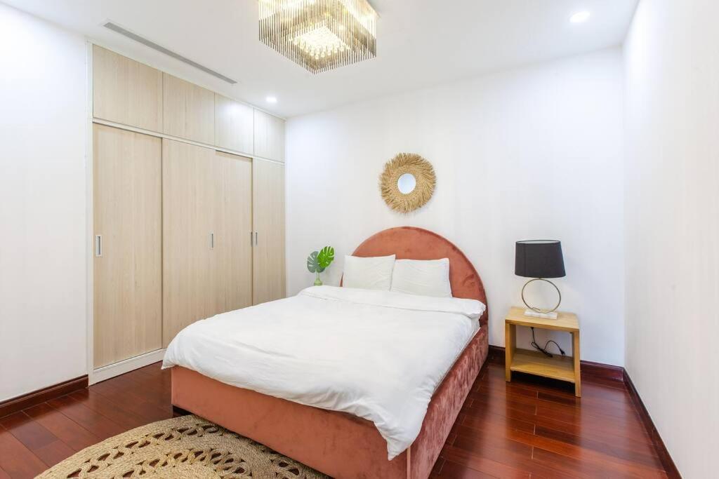 Chi's House - Vinhomes Royal - 2br Apartment