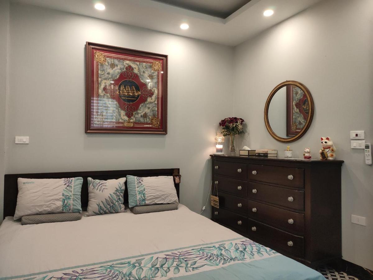 Homestay Nha Pho Ha Noi Sinsoledad - 437 Hong Ha Street Guest house Hanoi